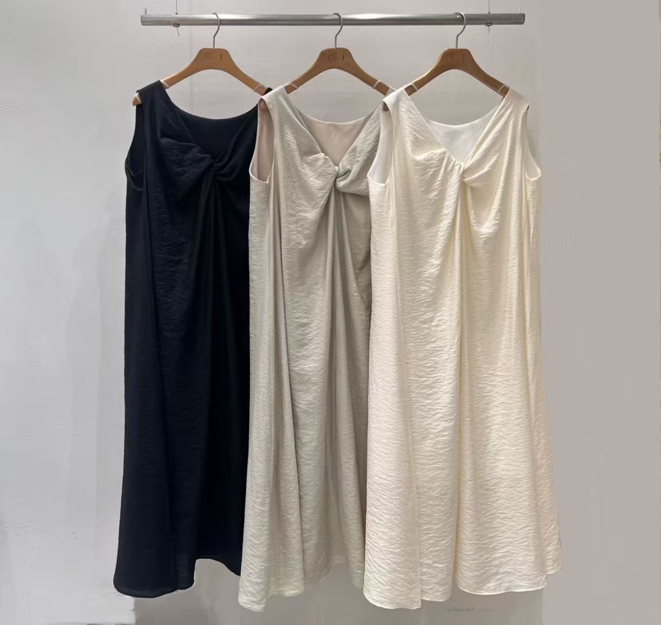 GI6209 蝴蝶扭結V領背心裙