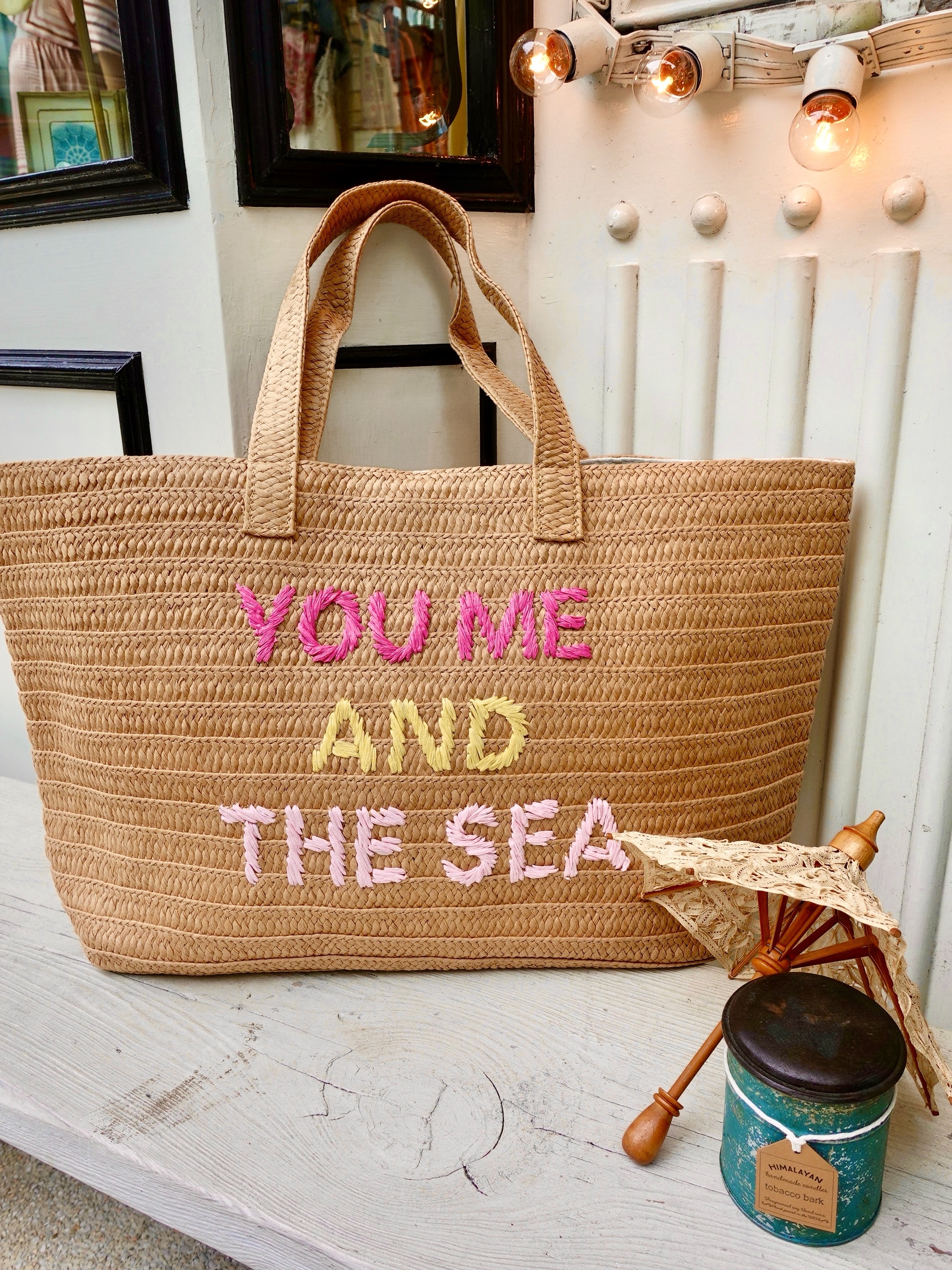 Beach Vibe粉紅檸檬黃英文字草編Tote包