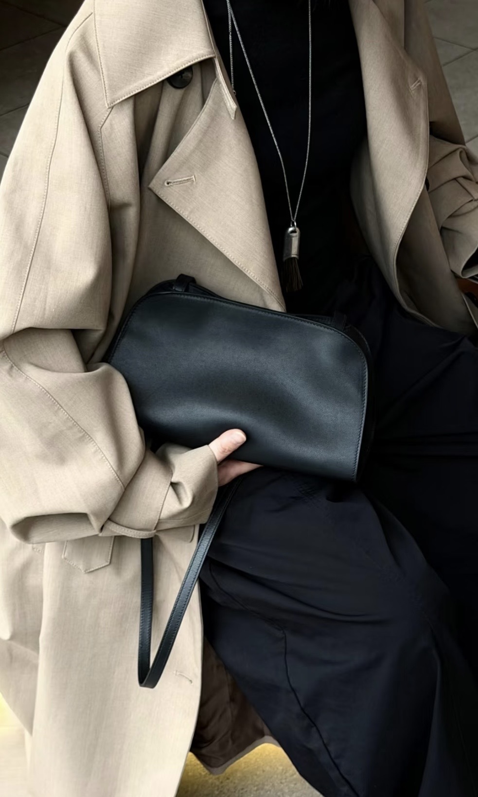 The Row Peggy Clutch 黑色