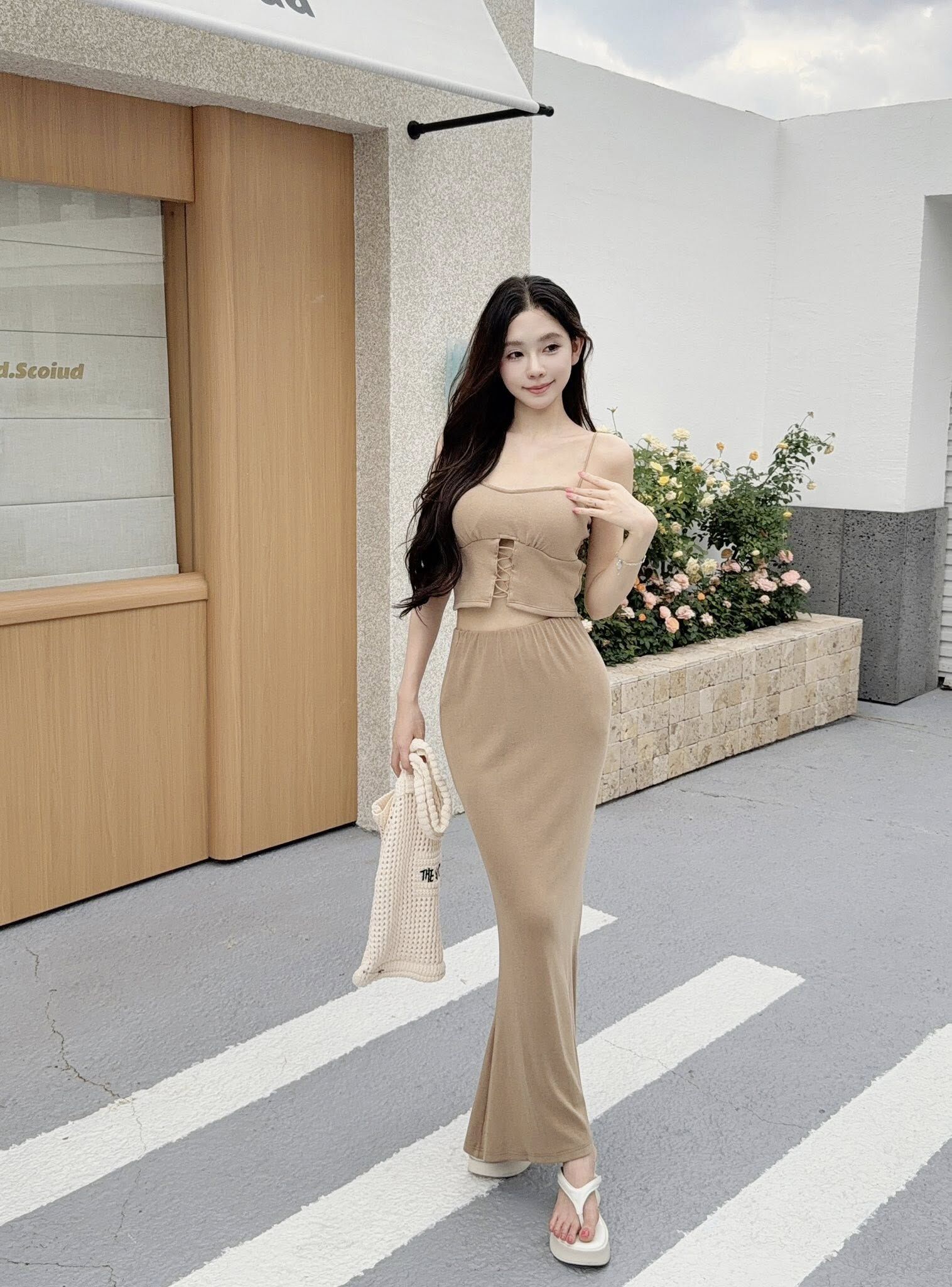 溫柔純欲女交叉裸空背心開衩長裙套裝💫
