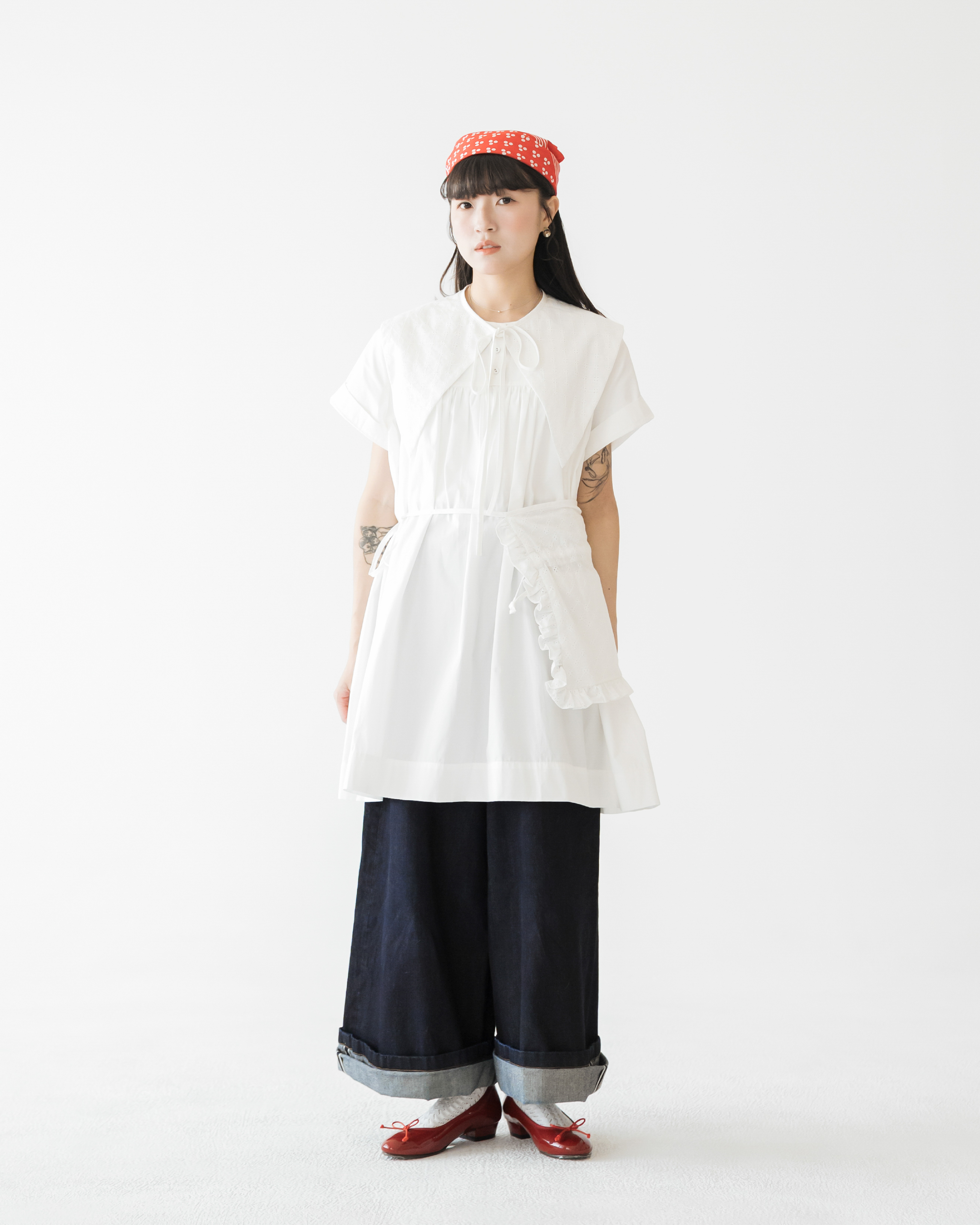 【 Kiki.co made 】Eyelet Blossom Sacoche Bag - White