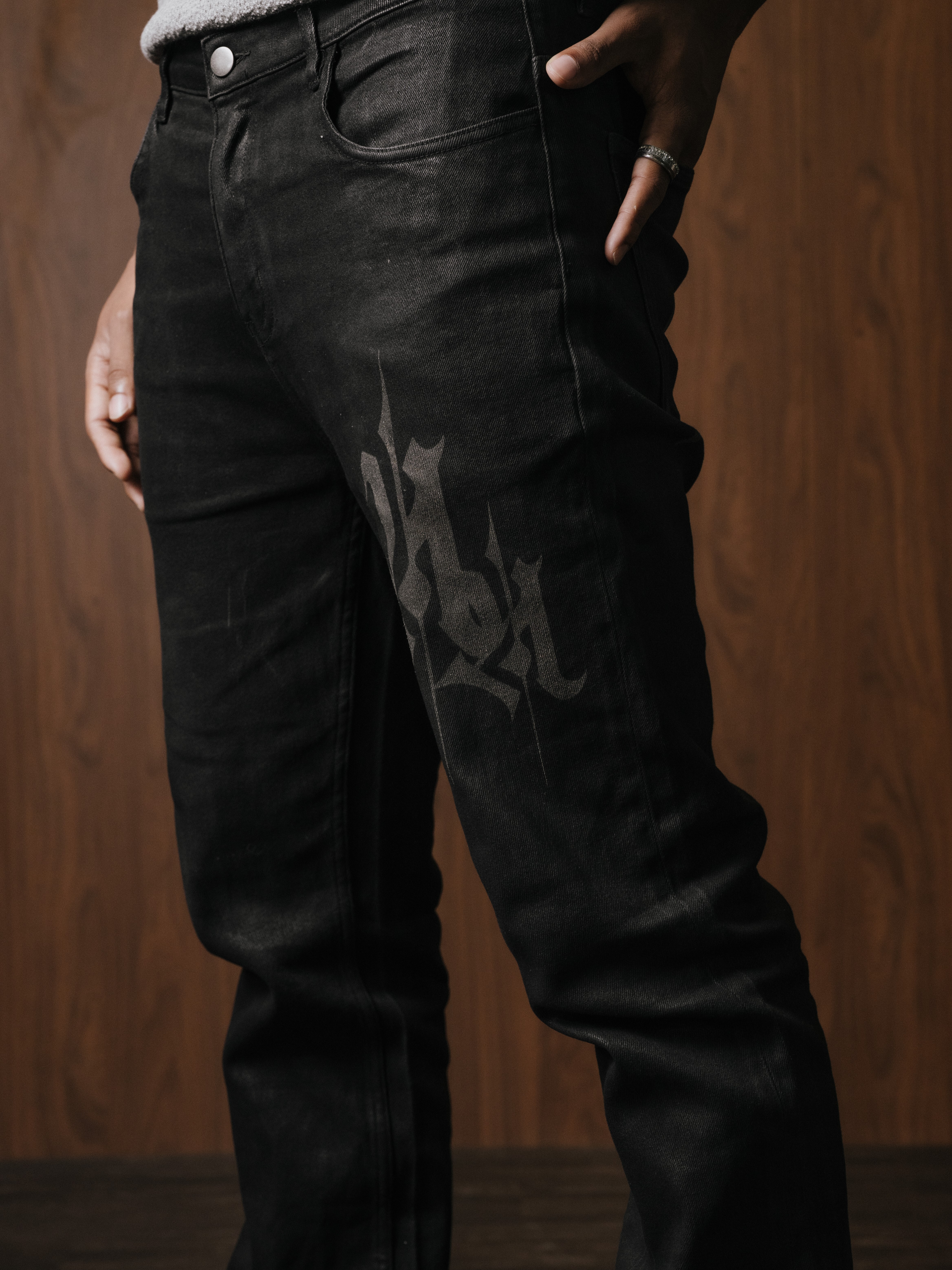 ATONE STUDIO 暗夜皇家Logo蠟面低腰黑牛仔褲 Midnight Waxed Low Rise Denim