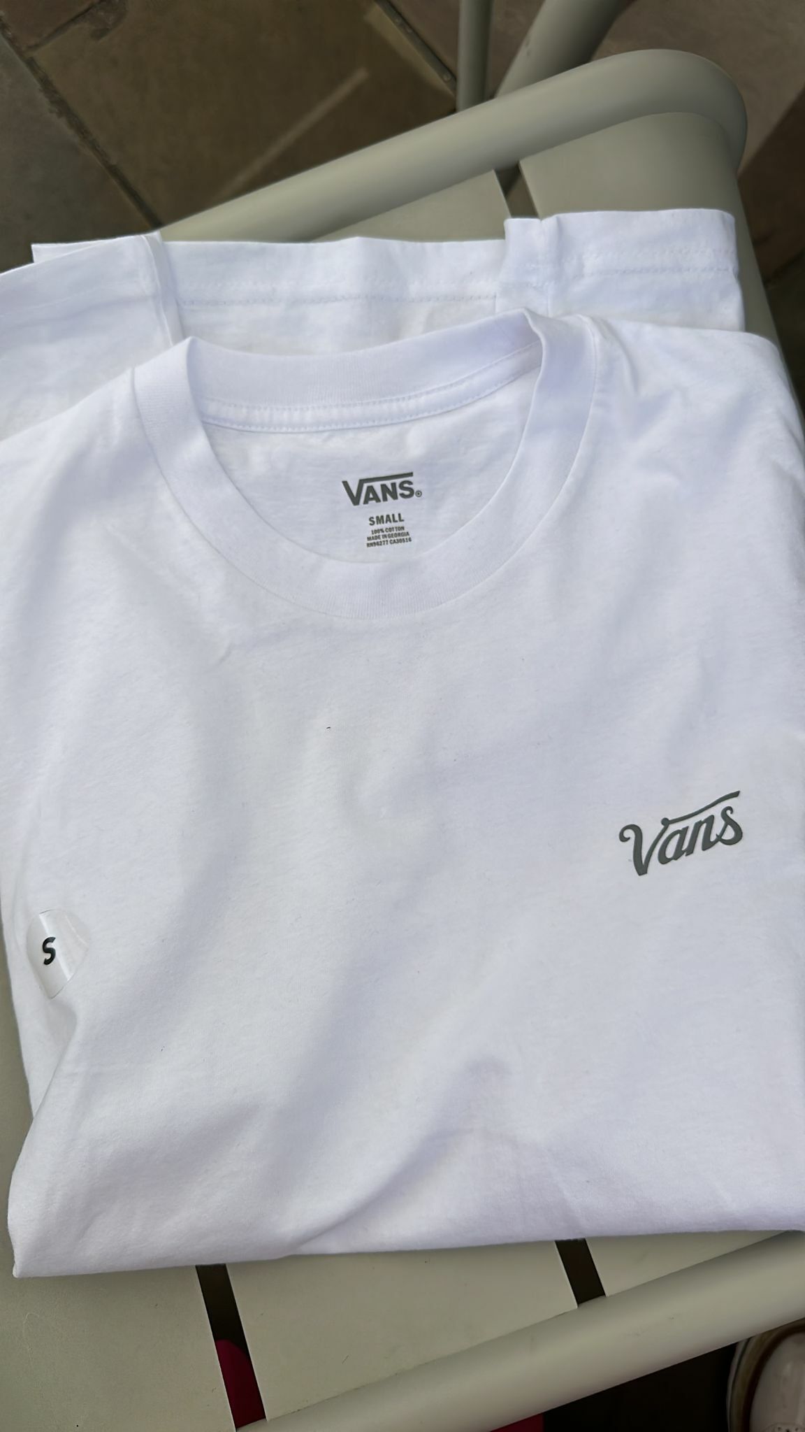 HOT-CCG0528-011 VANS 白色圓領Tee S (A11)