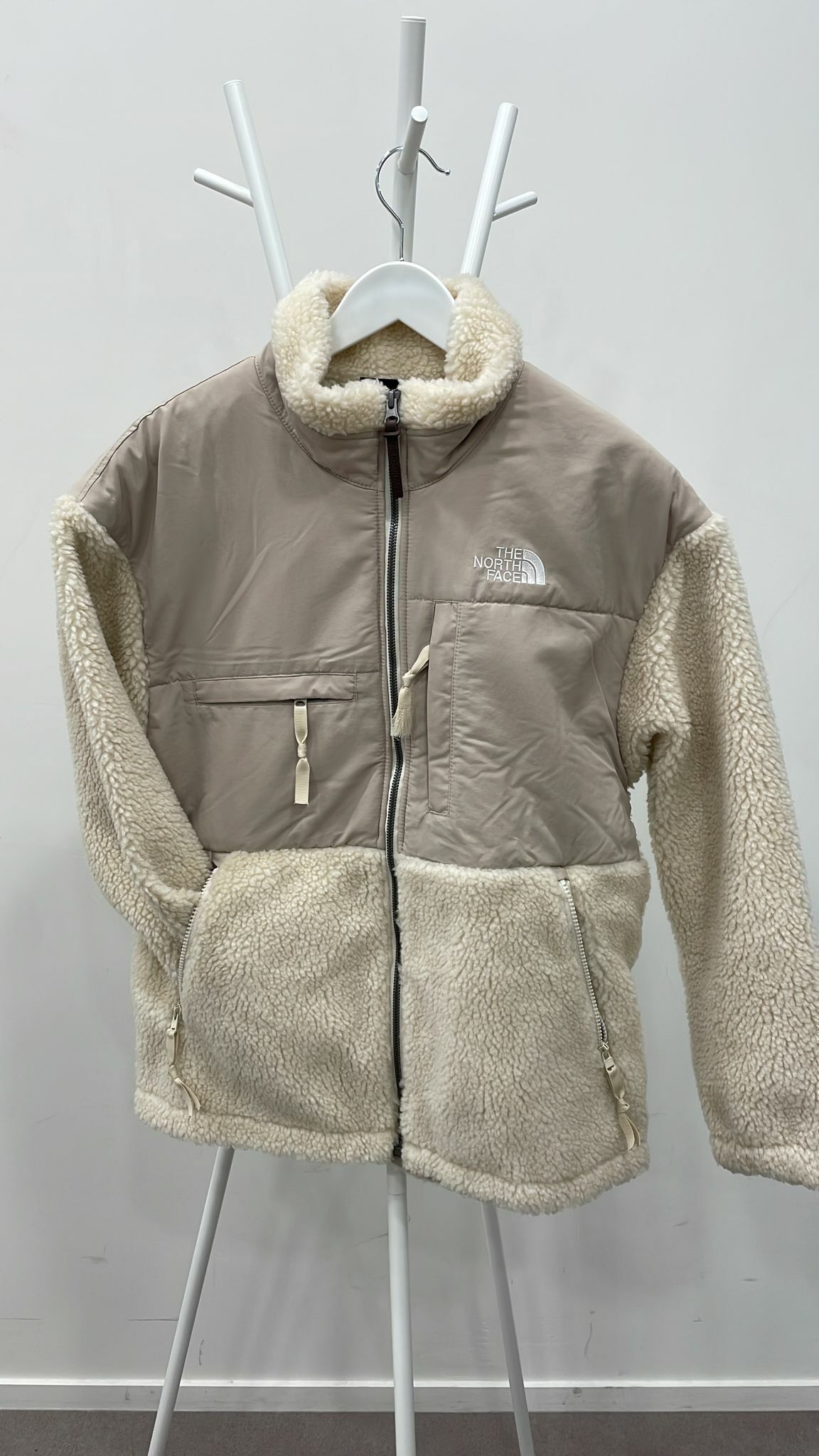 HOT-CCG0528-028 TheNorthFace卡其厚毛外套 M (A28)