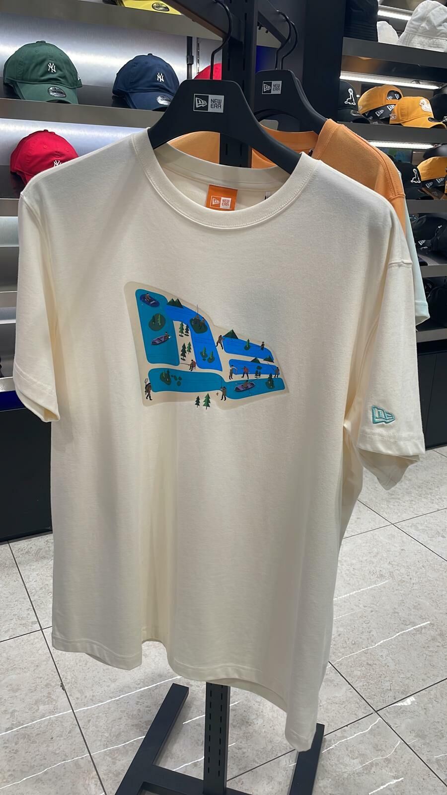 HOT-CCG0528-073 NEWERA 13546356-白T藍色大LOGO M (A73)