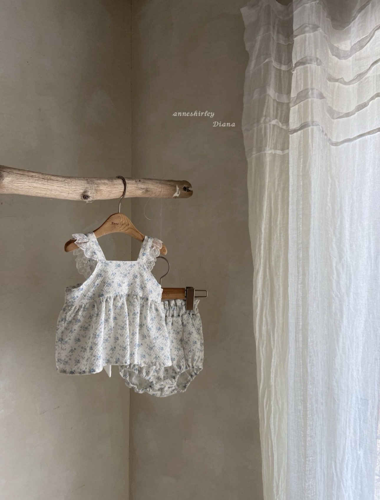Anne Shirley Floral Ribbon Blouse Setup