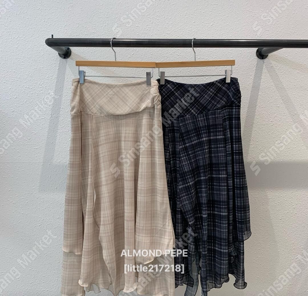 AP6241 不規則格紋長裙