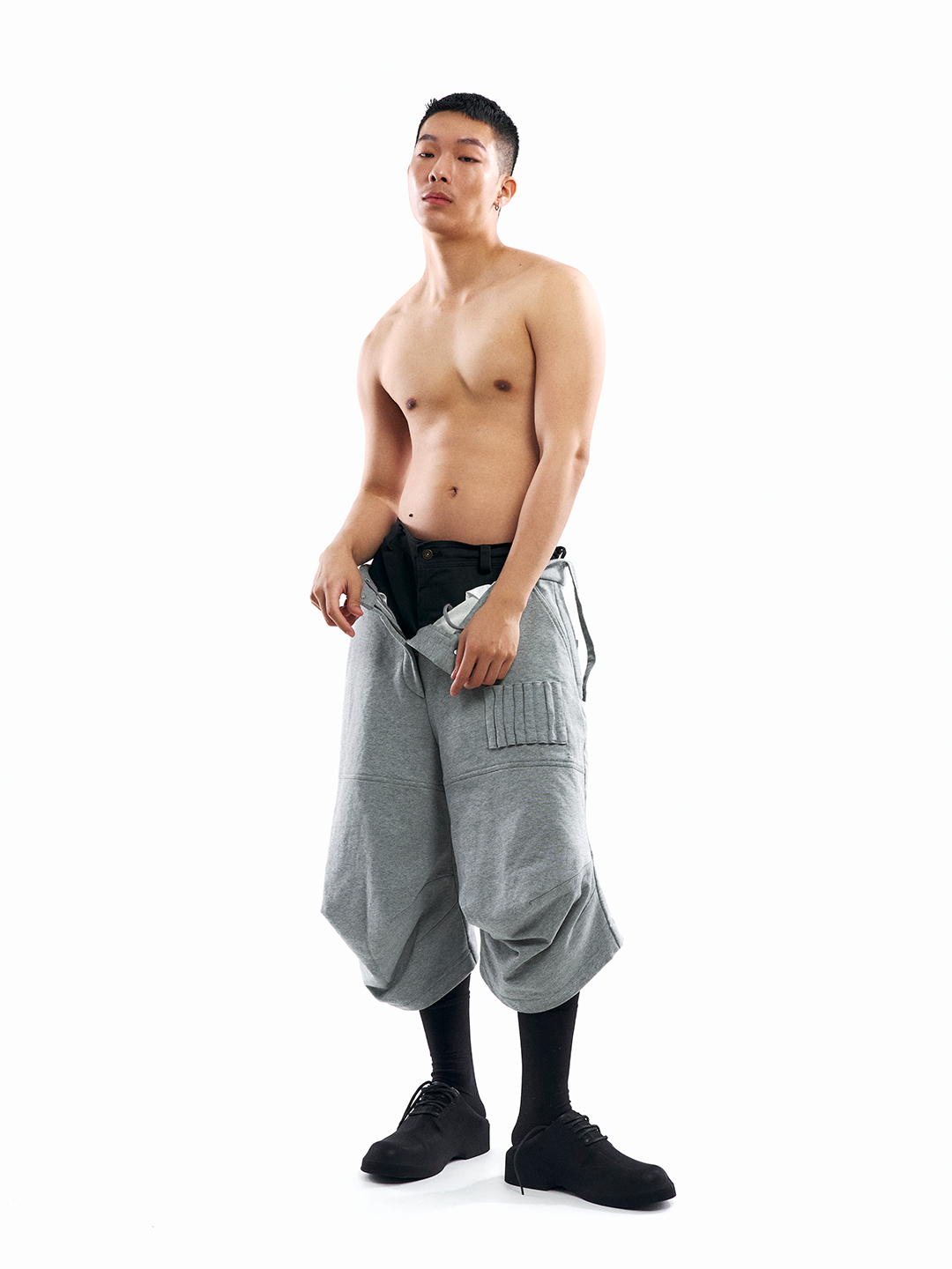 3D CUTTING “CALLA” SWEAT SHORTS