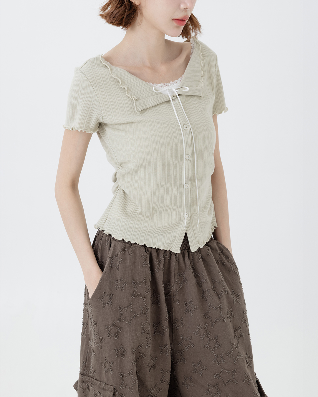 Ruffled lace trim faux two-piece short-sleeved top, available in three colors.【01099756】in stock+pre-order