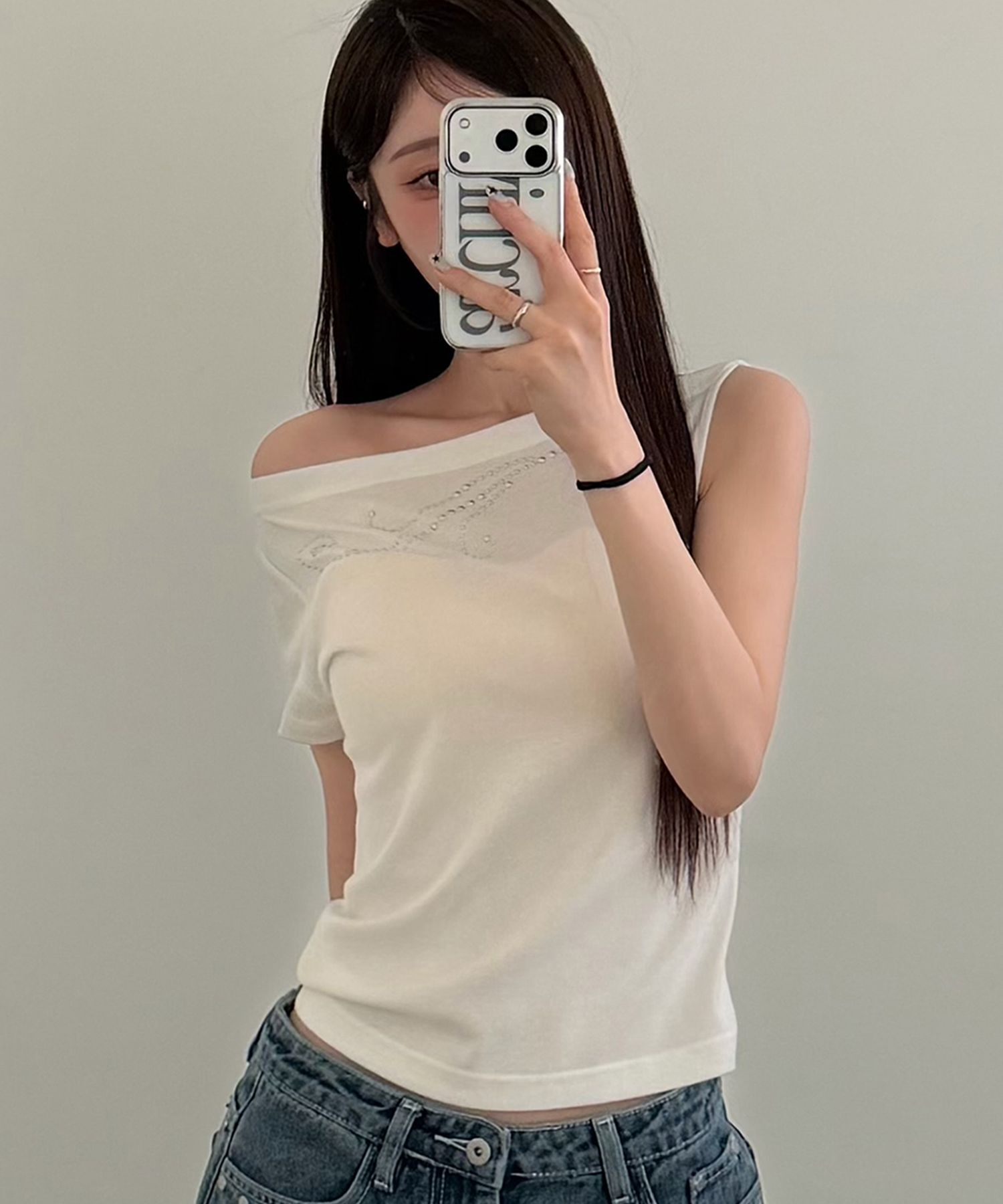 PLACE STUDIO 珠飾不對稱單肩船領短袖上衣 26S7771613-1100
