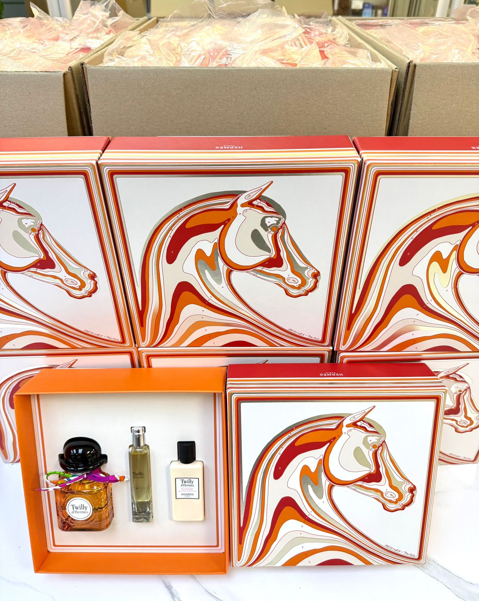 愛馬仕 絲意濃香水85ml+15ml+身體乳40ml T277 Hermes Twilly (85ml+15ml) EDP+BL 40ml（2-3星期寄出）