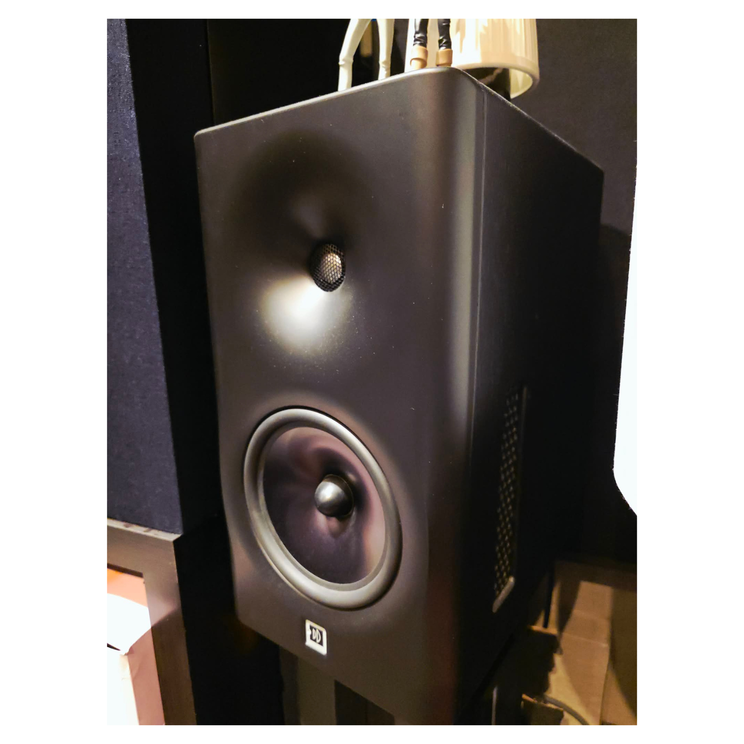 Dutch & Dutch 8c DSP 有源喇叭 (1對 9成新黑色) (二手)