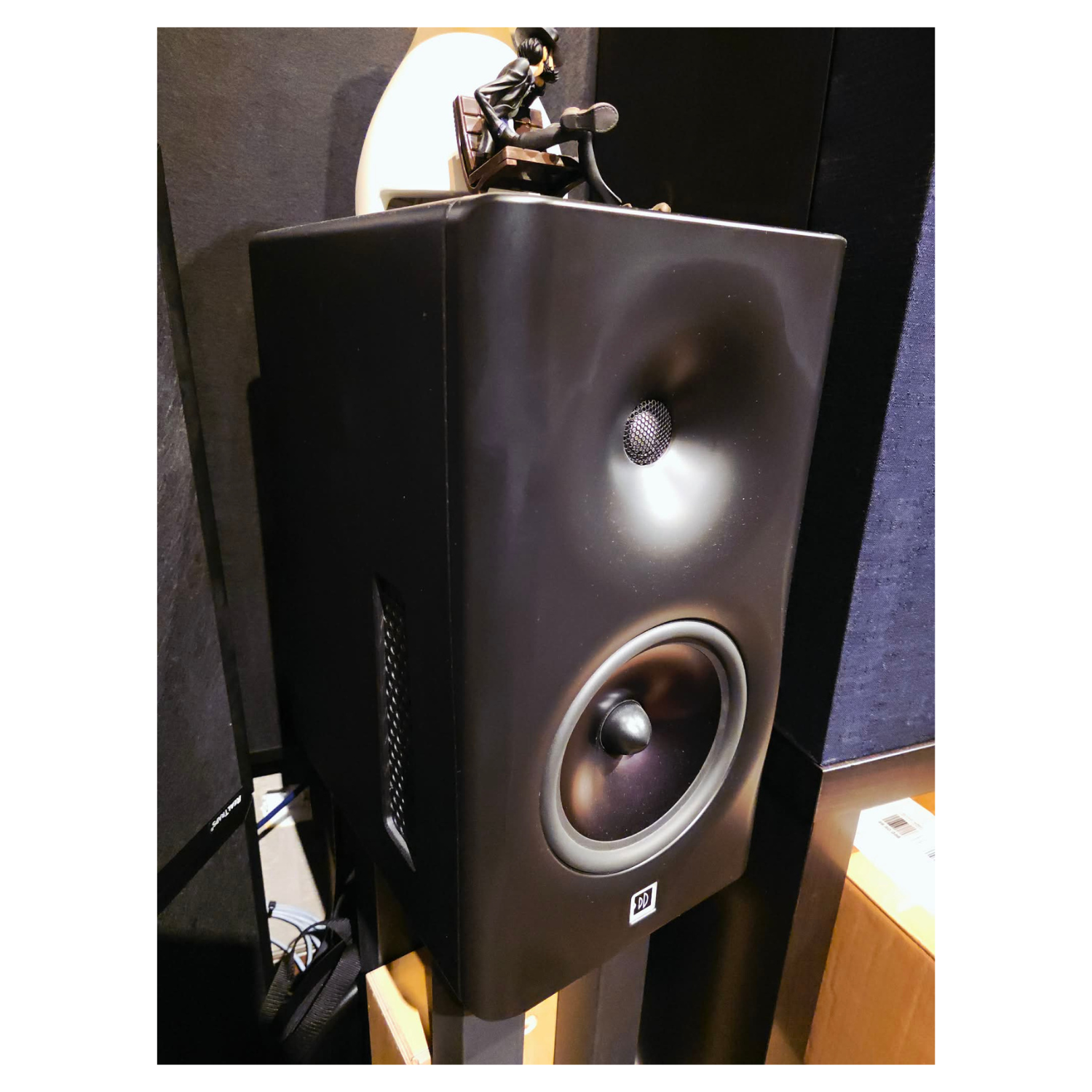 Dutch & Dutch 8c DSP 有源喇叭 (1對 9成新黑色) (二手)