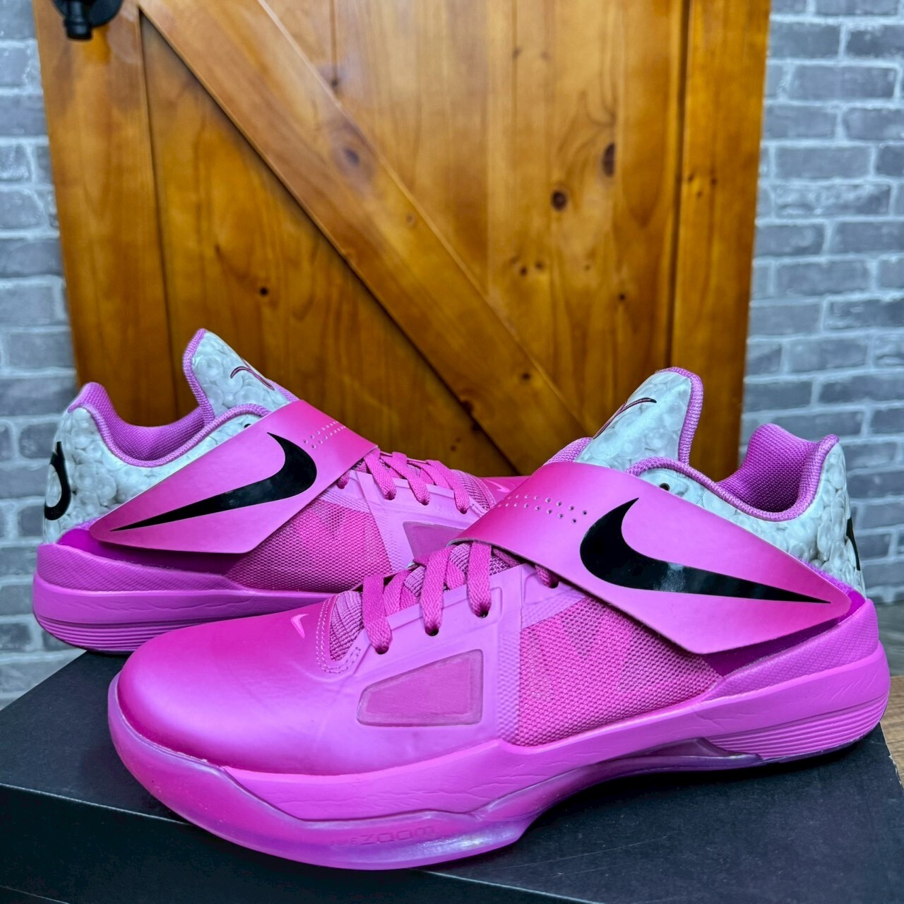 極新 US11〈門市現貨〉男鞋 NIKE KD 4 'Aunt Pearl' 粉色 乳腺癌 杜蘭特4 籃球 實戰鞋【HF9098-600】NIKEKD PINKS