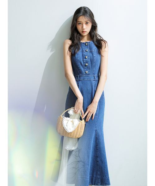 [現貨優惠]SNIDEL 美式削肩牛仔洋裝 藍1