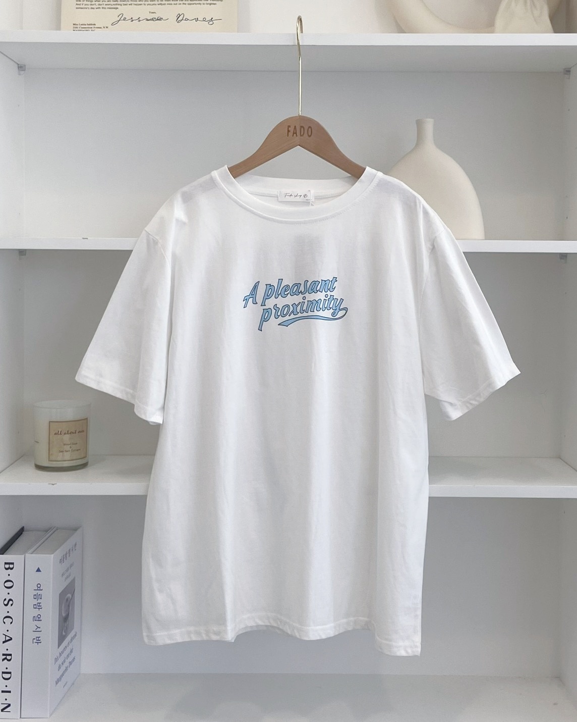 法朵Fado shop｜撞色小驚喜!草寫英文落肩短T 0215148 四色