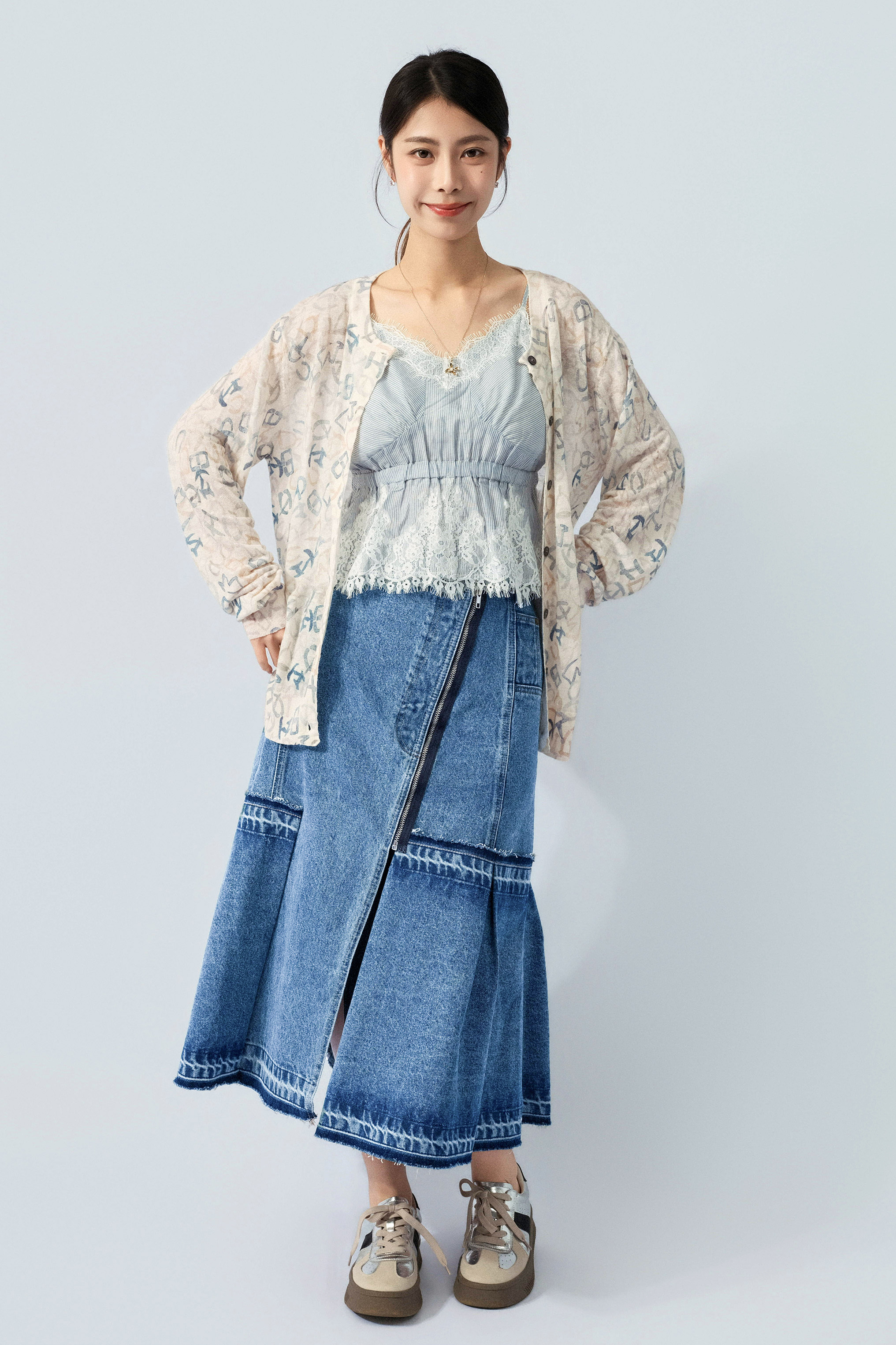 水彩字母花薄針織cardigan（預購產品）