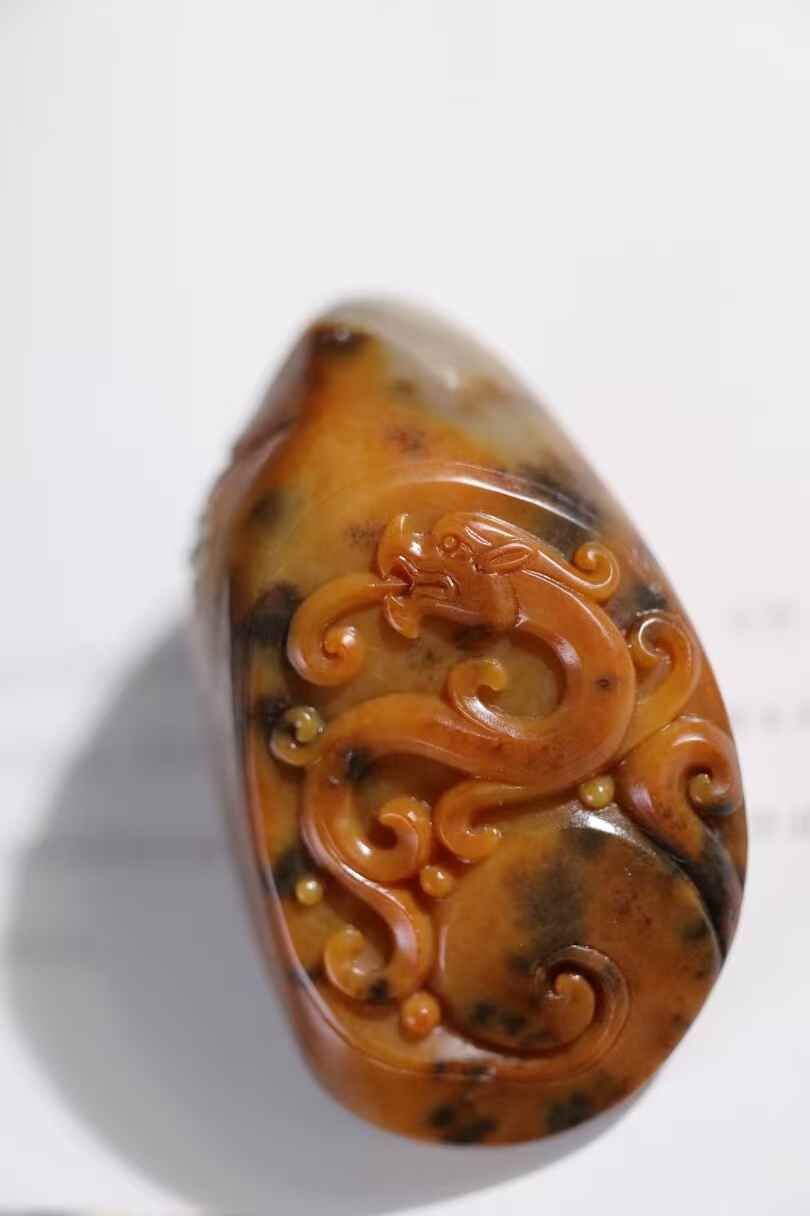 517717 和田玉籽料手把件