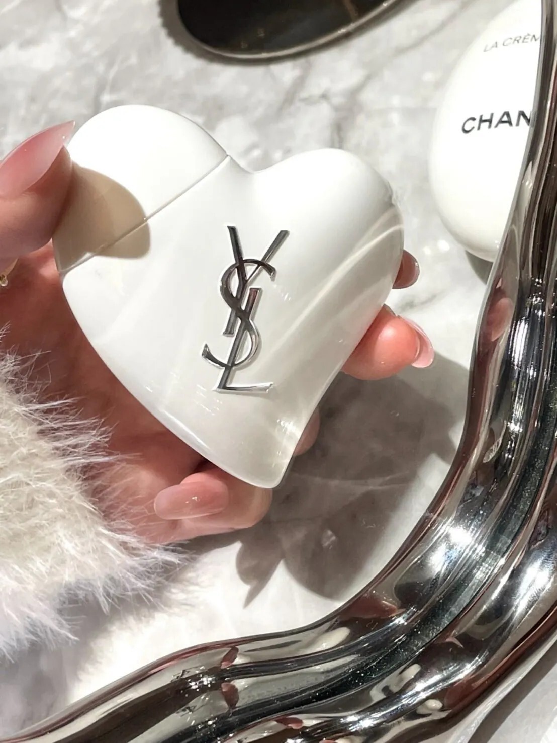 〈ROSÉ 同款⭐〉YSL獵心精華 愛心護手霜🤍 50ML