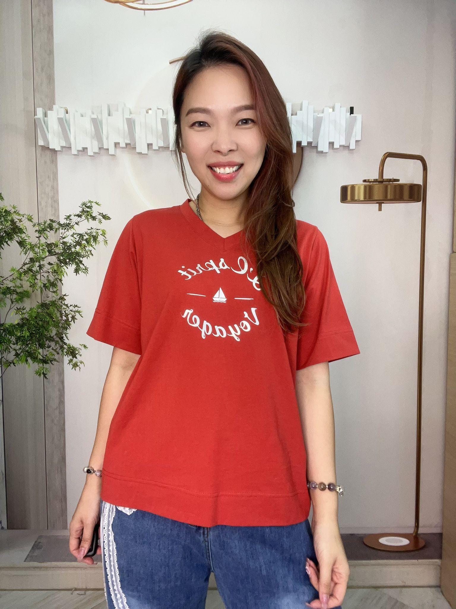 H牌子V領英文字top~167AE