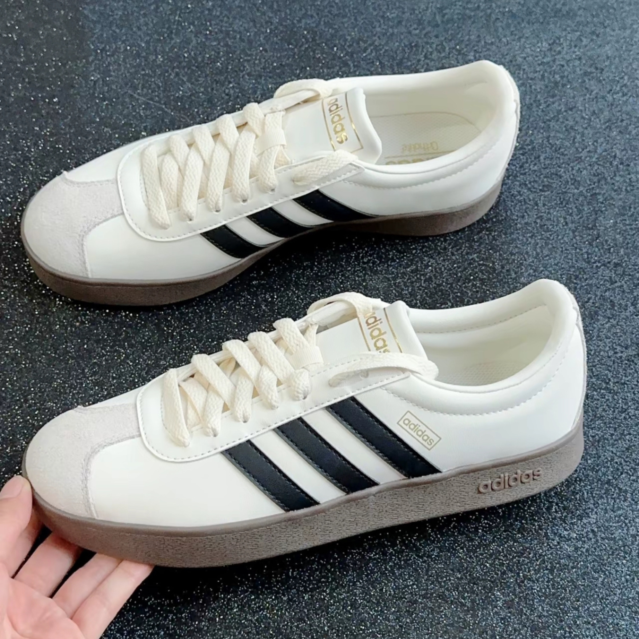 NICEDAY 代購 Adidas VL Court 2 米白 黑 復古 低筒 焦糖底 愛迪達 JI0497