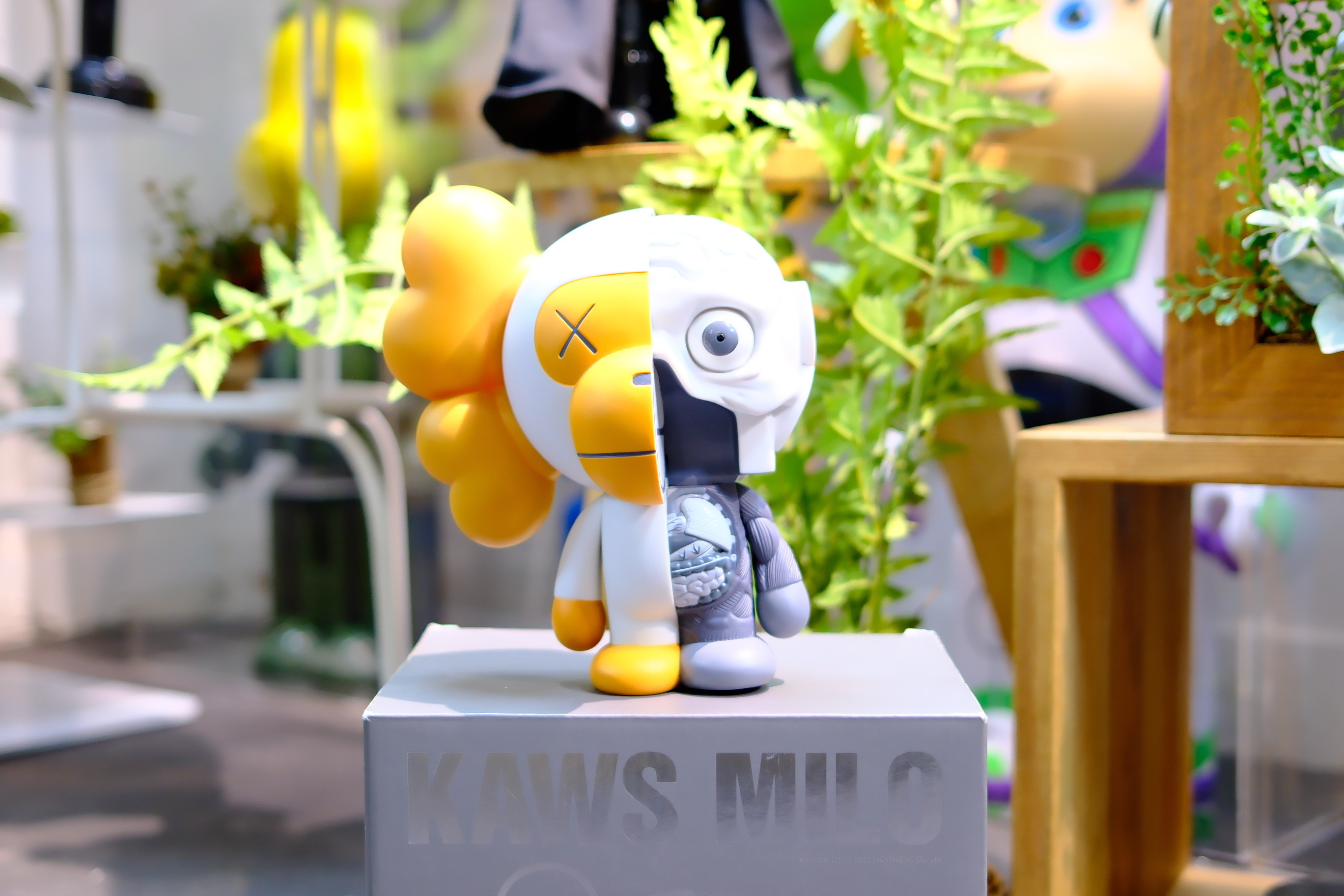 🥇In Stock🥇KAWS Bape Dissected Baby MiloVinyl Figure White