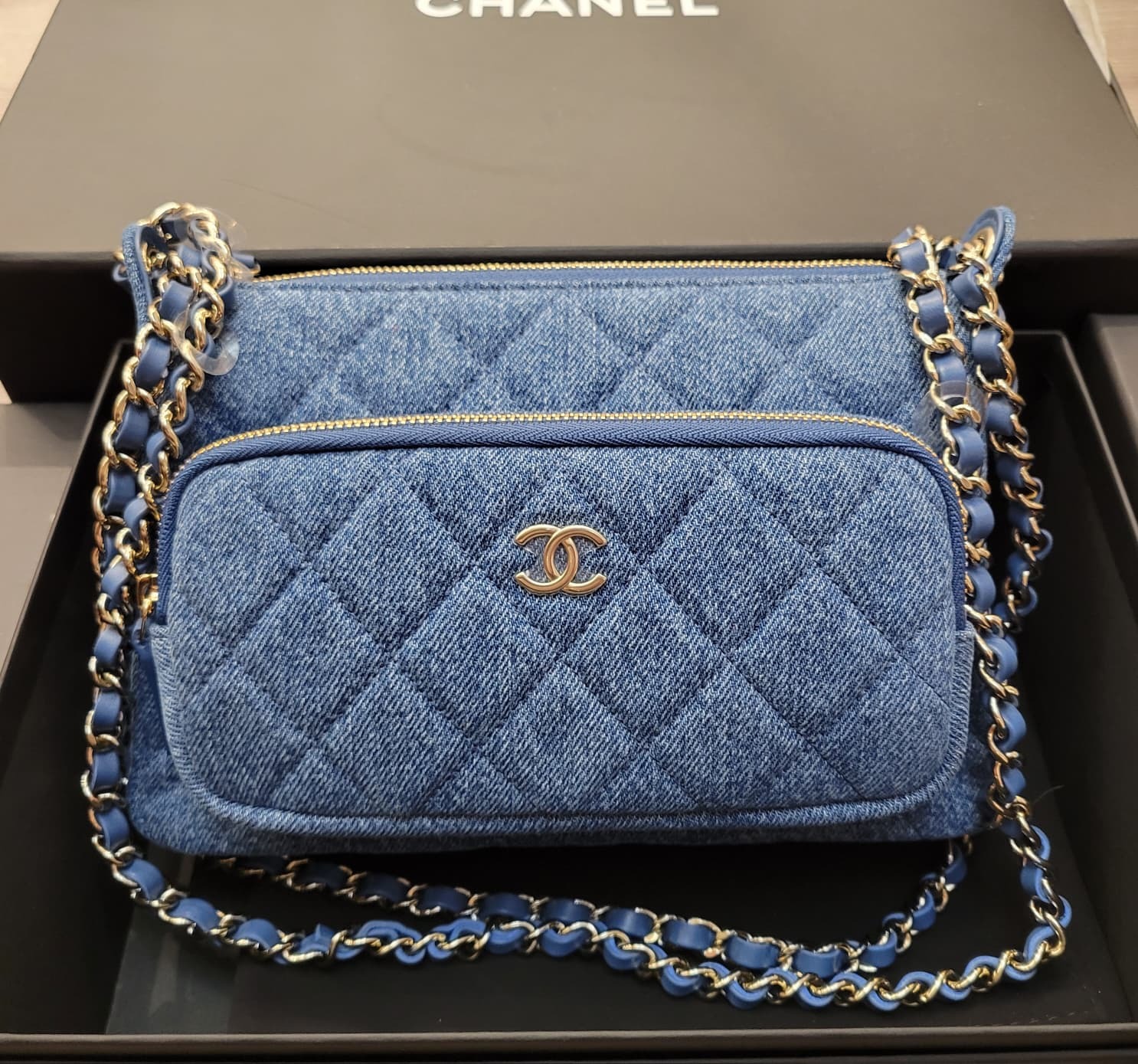 CHANEL AP4349 26P CAMERA BAG DENIM