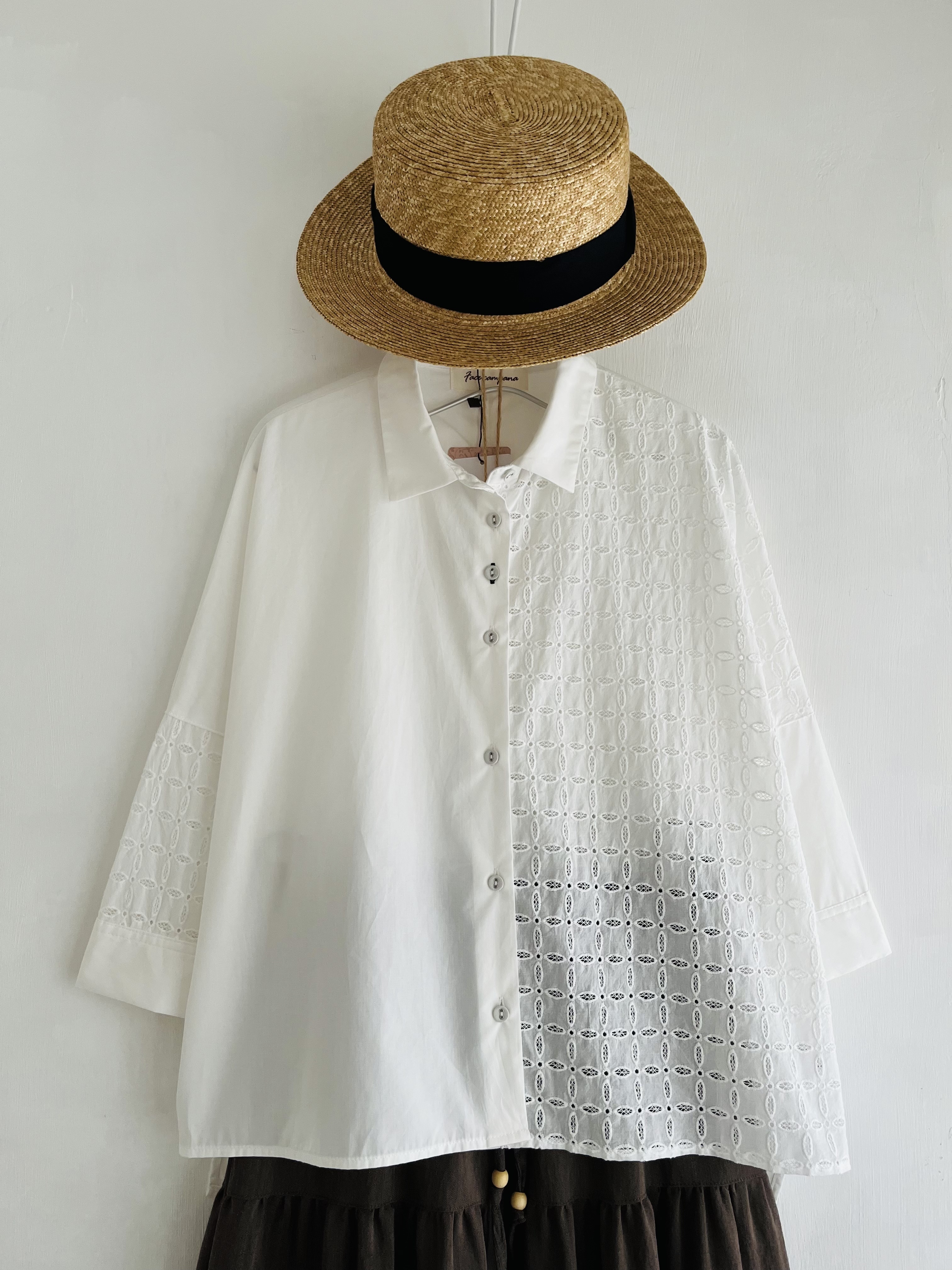 face campana白色刺繡通花拼布top