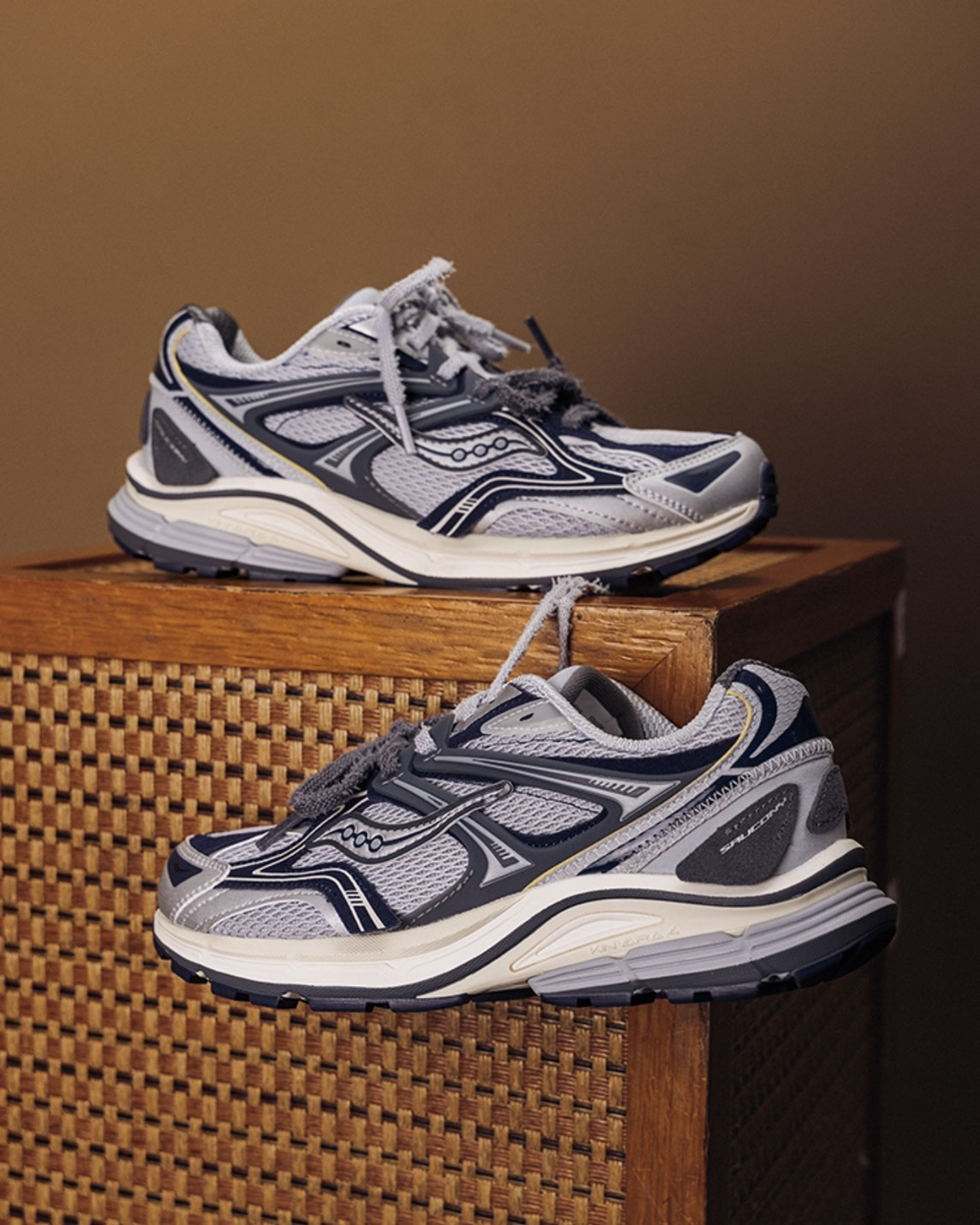 【預購】SAUCONY KINVARA 灰銀色特別版 S790914
