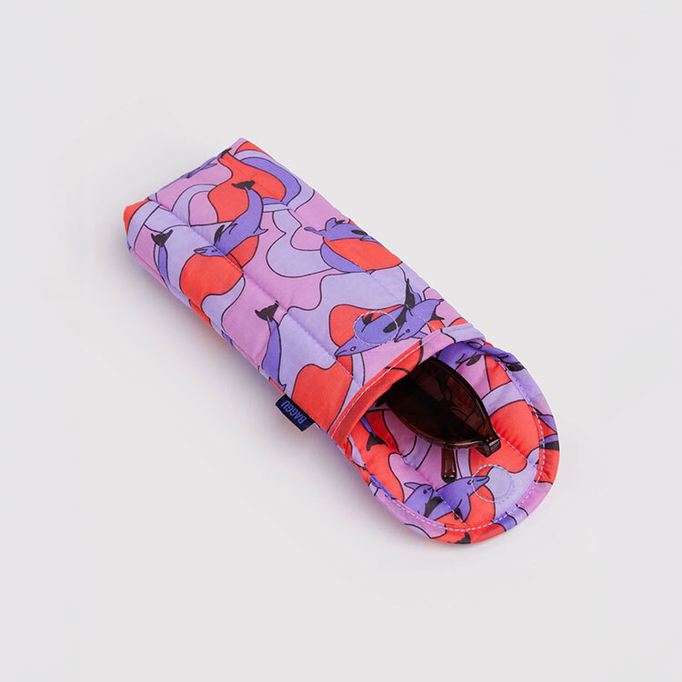 BAGGU Puffy Glasses Sleeve Dolphins