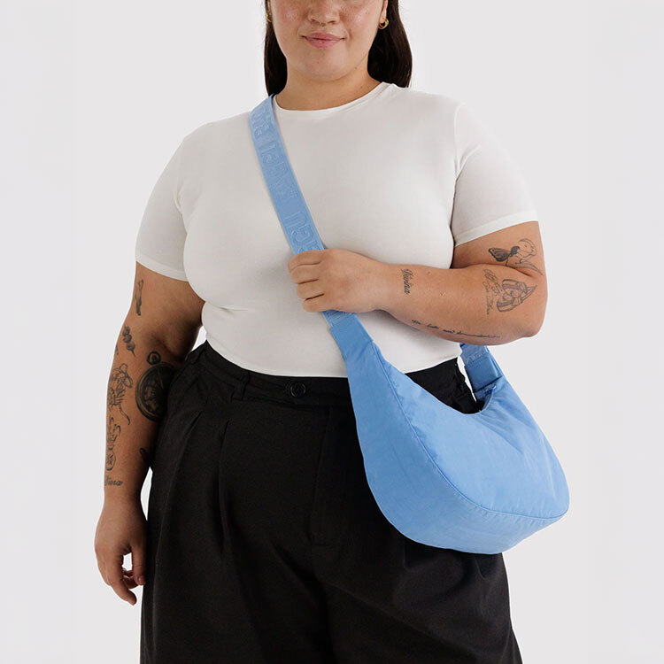 Medium Nylon Crescent Bag Piscine