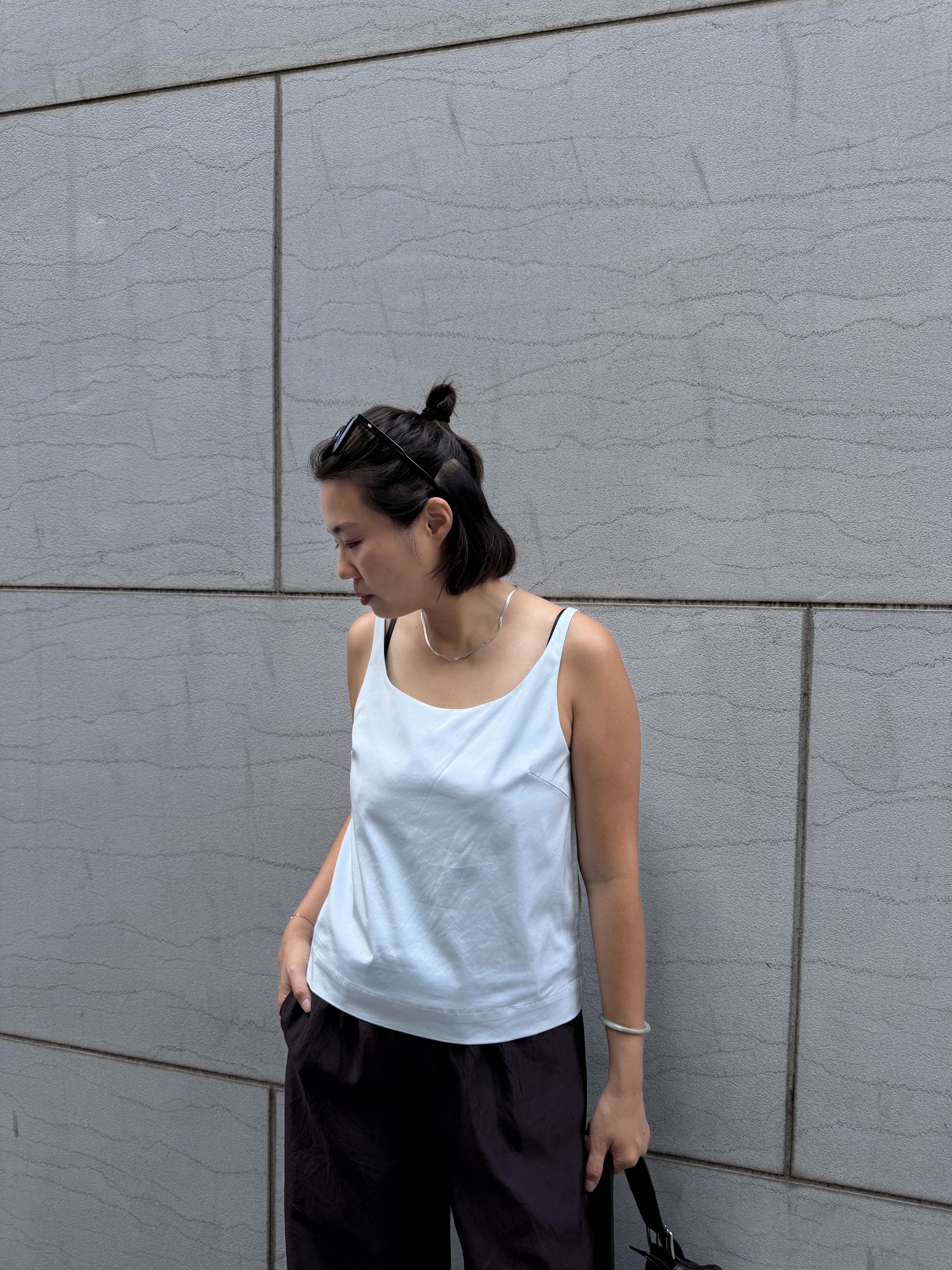 Cropped deep U vest
