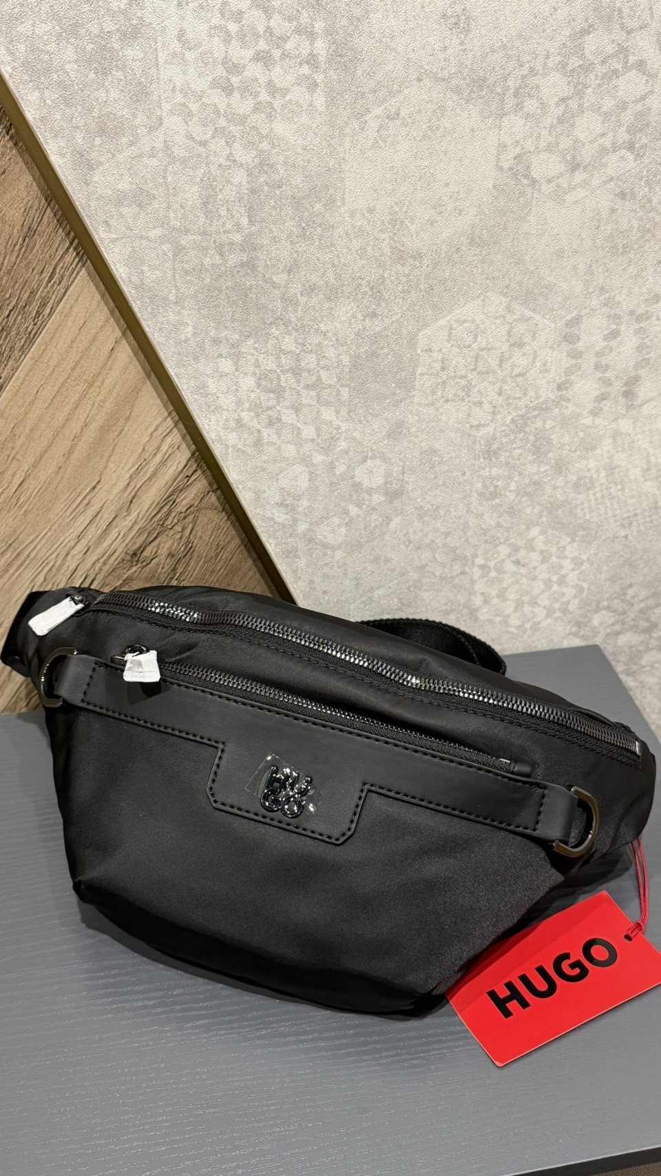 Boss 皮革拼接 雙層拉鍊 尼龍腰包