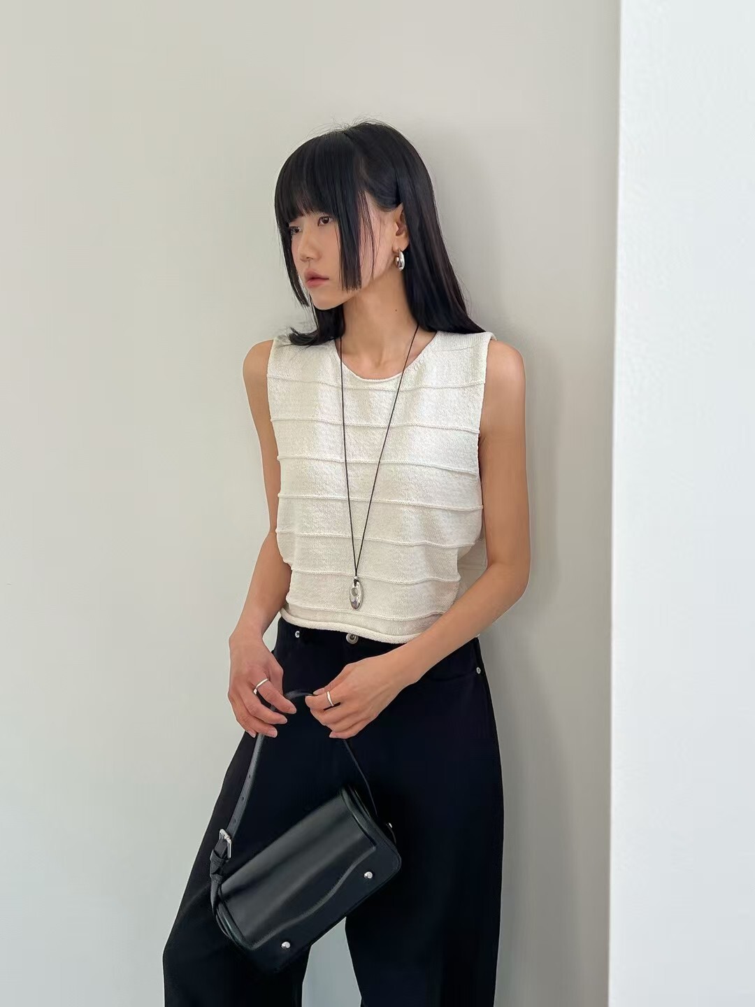 LG2611 Roll cropped sleeveless