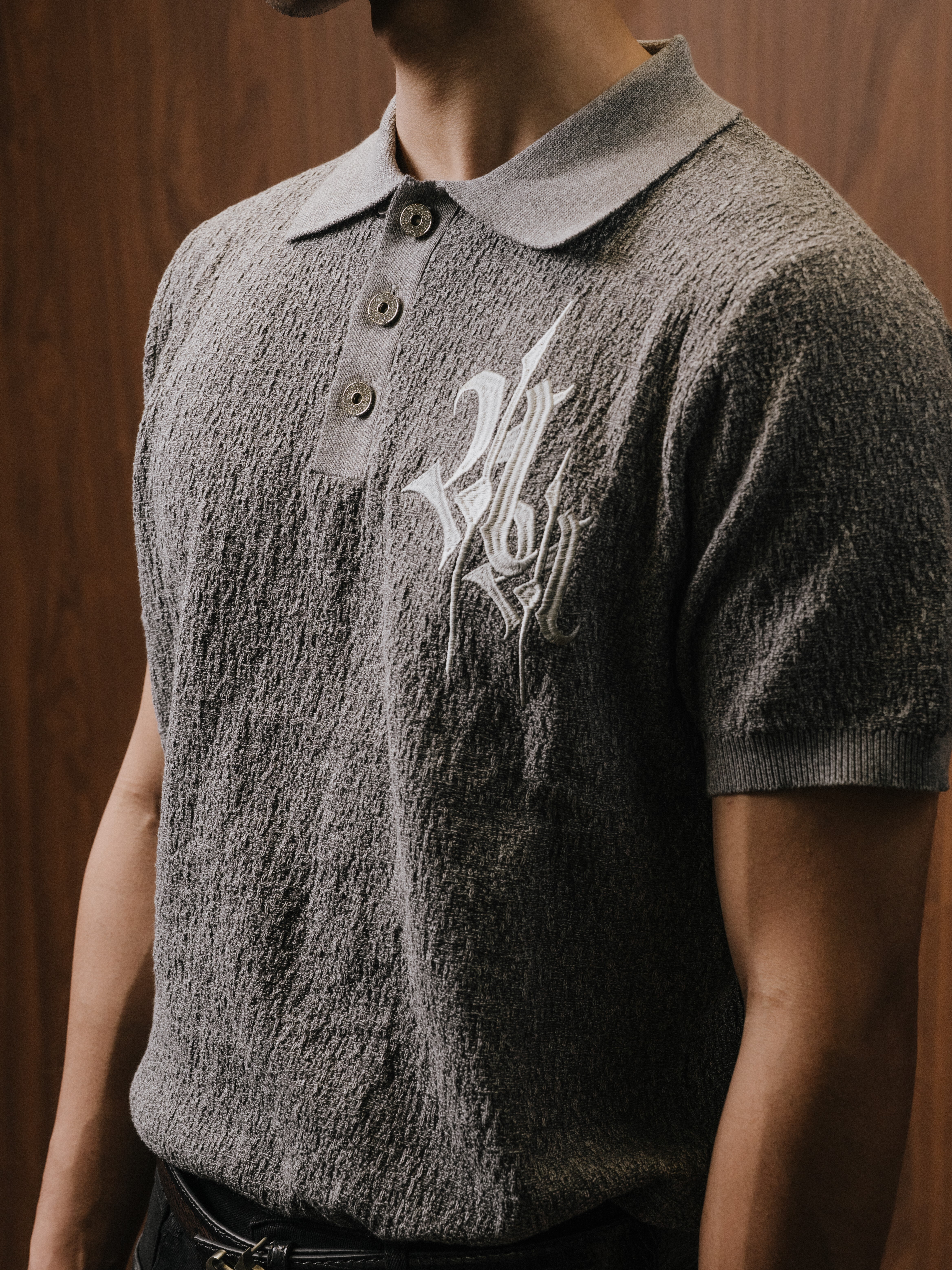 ATONE STUDIO 皇家刺繡Logo 份量感Polo短袖 Gilded Crest Knit Polo