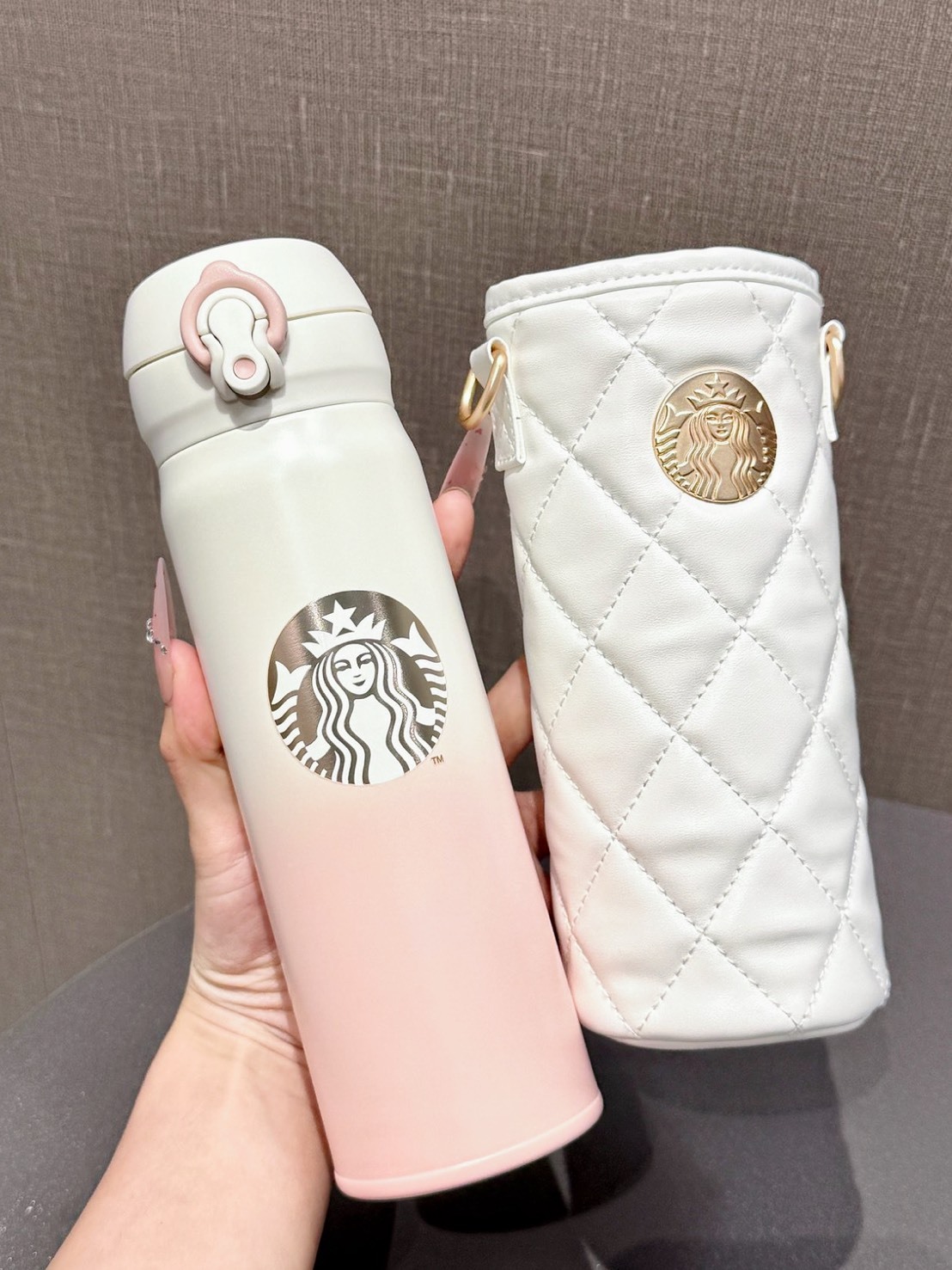STARBUCKS 星巴克 漸變櫻花粉 配小香風菱格紋杯套500ML