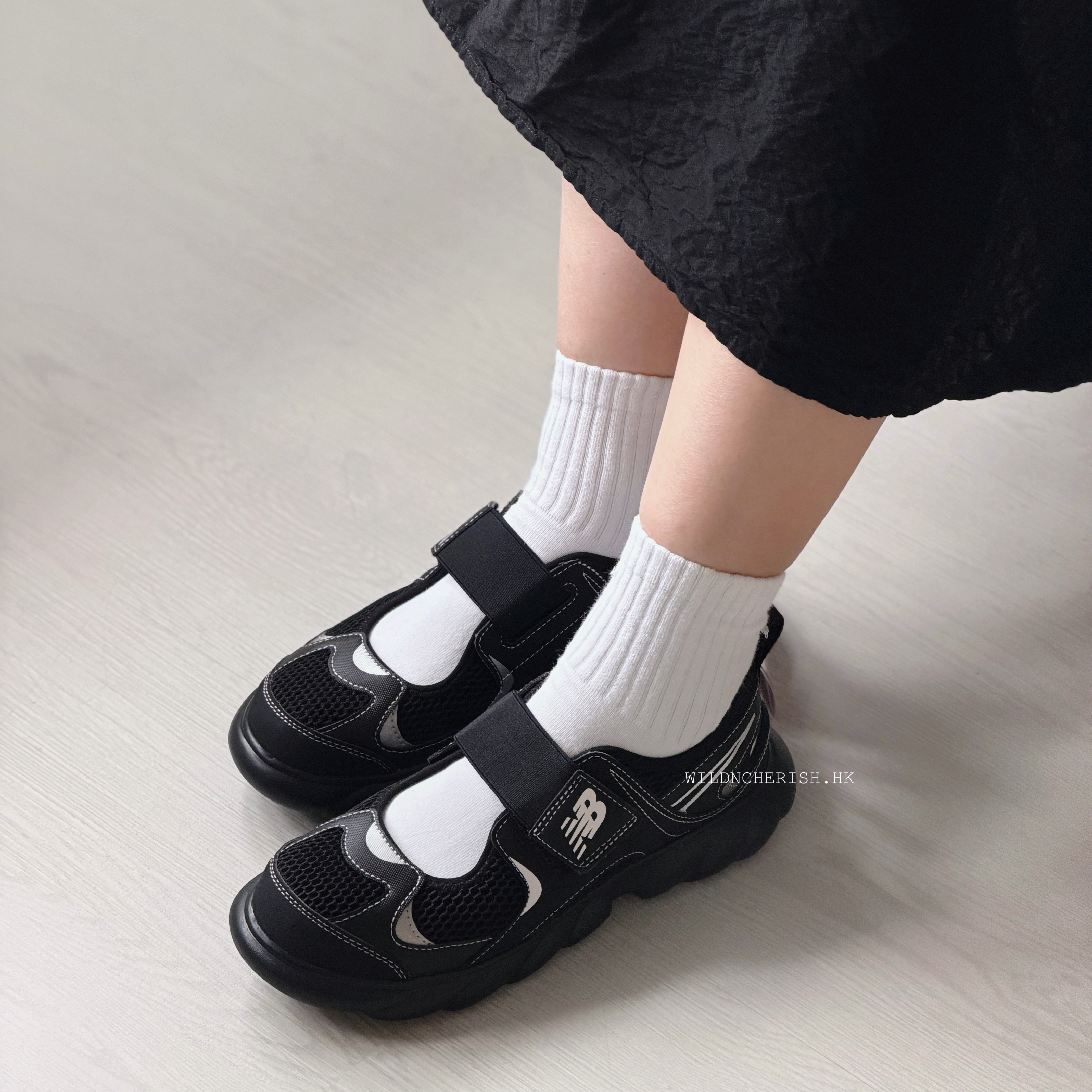 現貨 | New Balance 230 Hook and Loop 透氣涼鞋 魔術貼