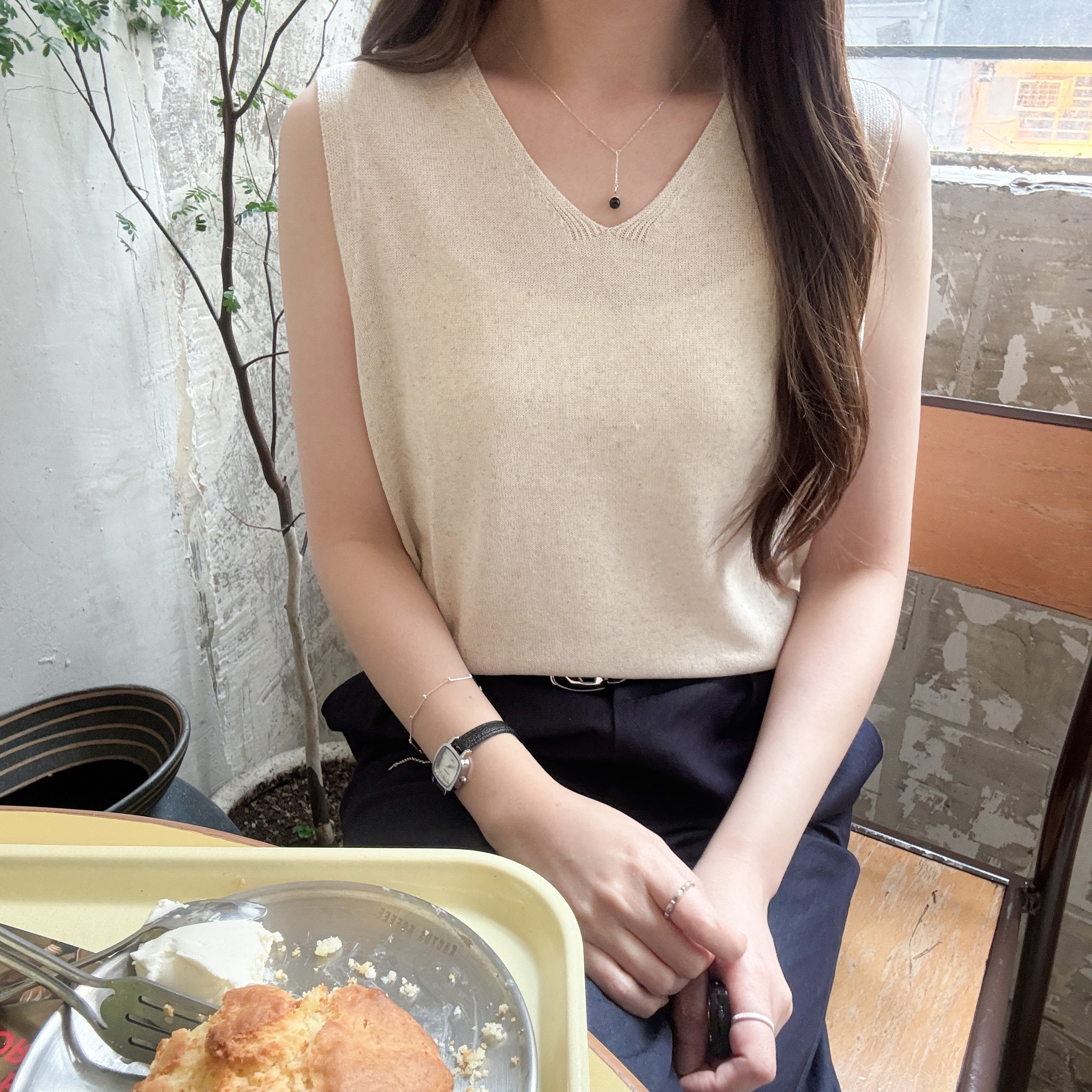 V領背心線衫
