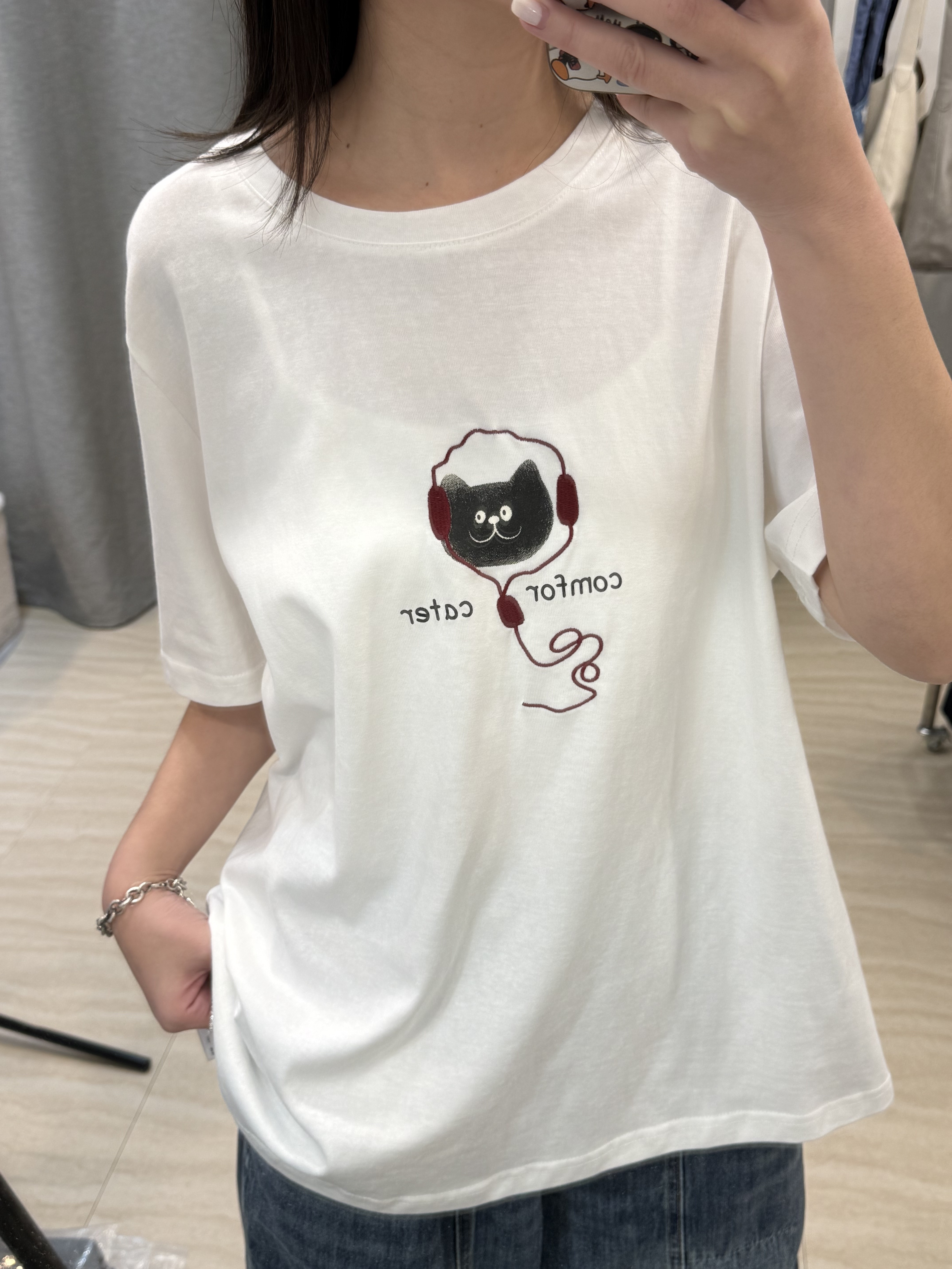 耳機小貓大T