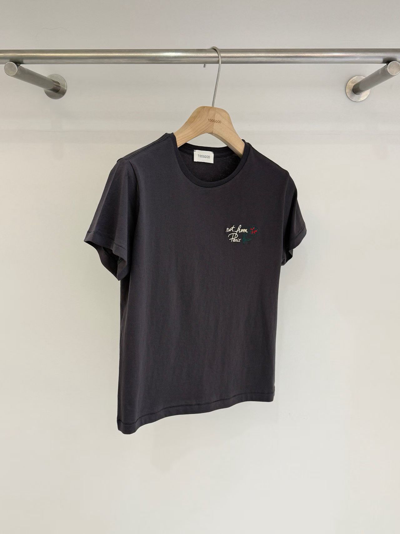 TG6232 胸前花花刺綉棉Tee
