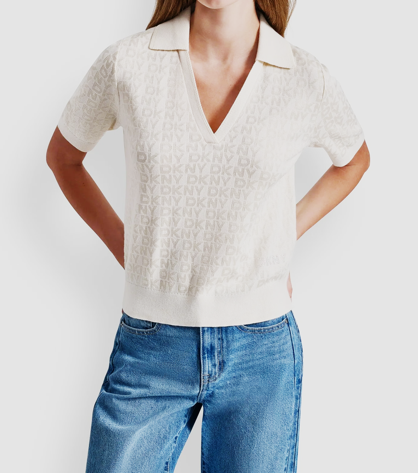 [S] DKNY EGGNOG POLO COLLAR SWEATER WITH RHINESTONE LOGO, DJ6R0225-G0H (SD1901)
