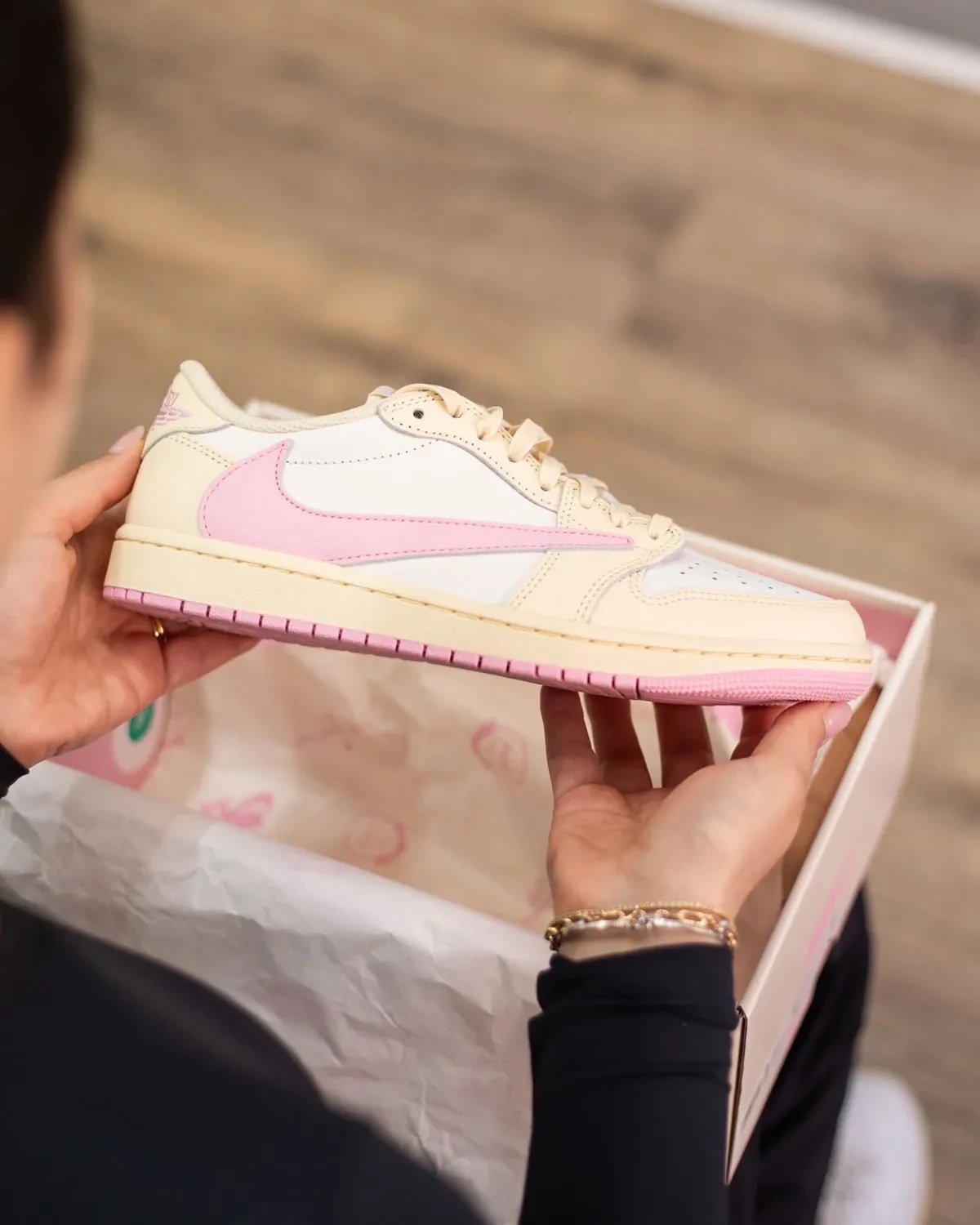 預訂| Nike Air Jordan 1 Low x Travis Scott - Muslin/Shy Pink IQ7604-100