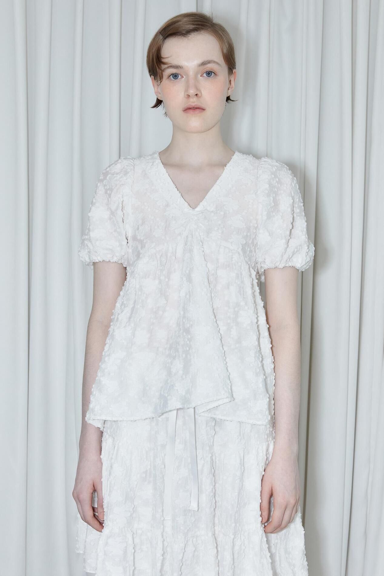 Sinoon Jacquard Ribbon Blouse (White)