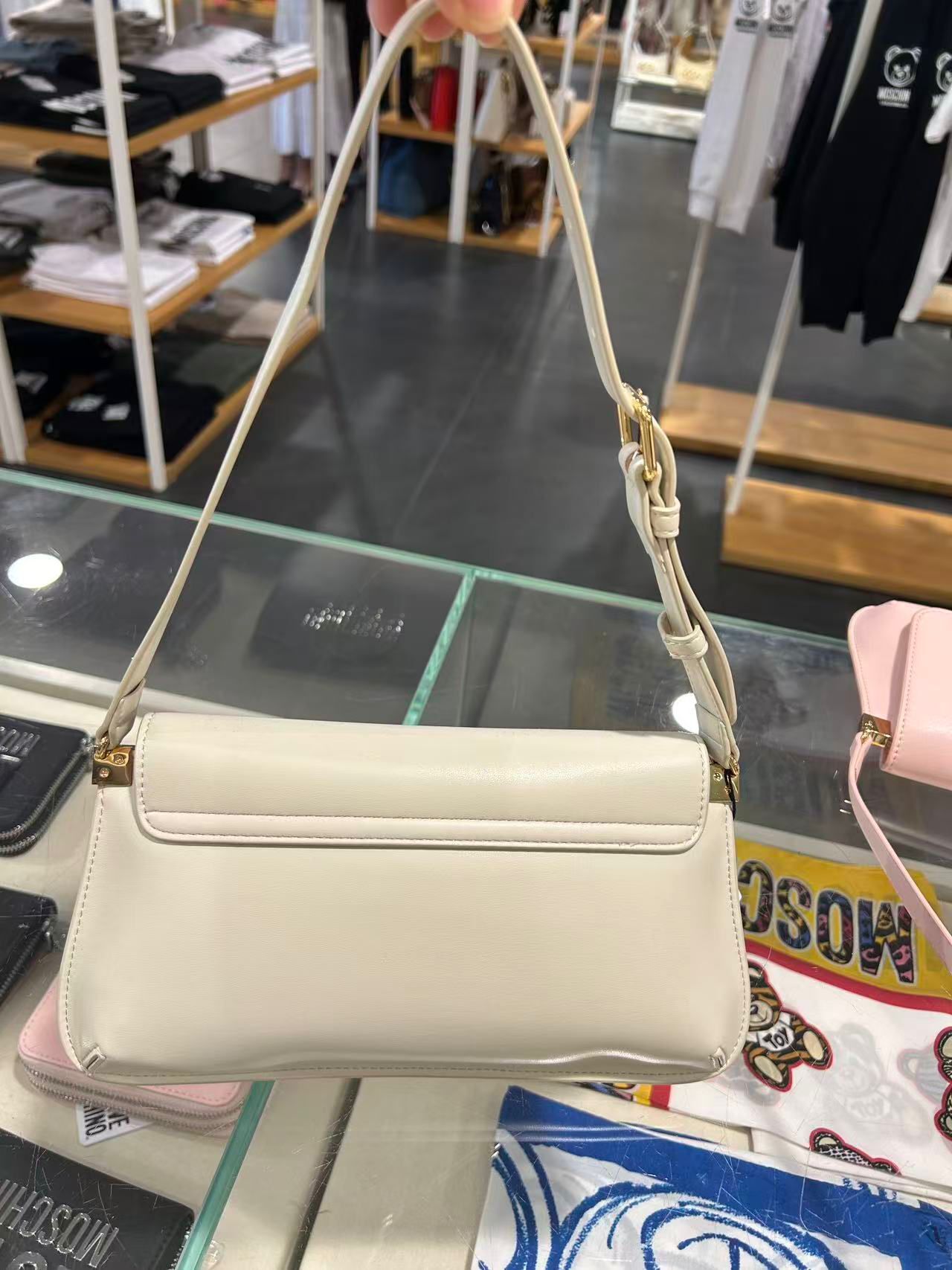 LYS01823 Love Moschino 簡約氣質腋下包