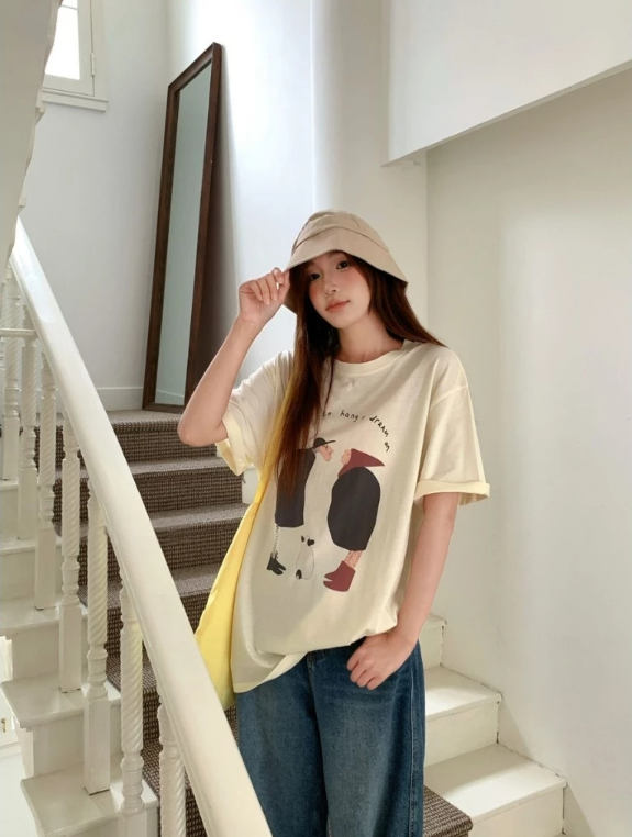 【直播】BUY LOVE BL052815 女裝文藝插畫印花短袖上衣