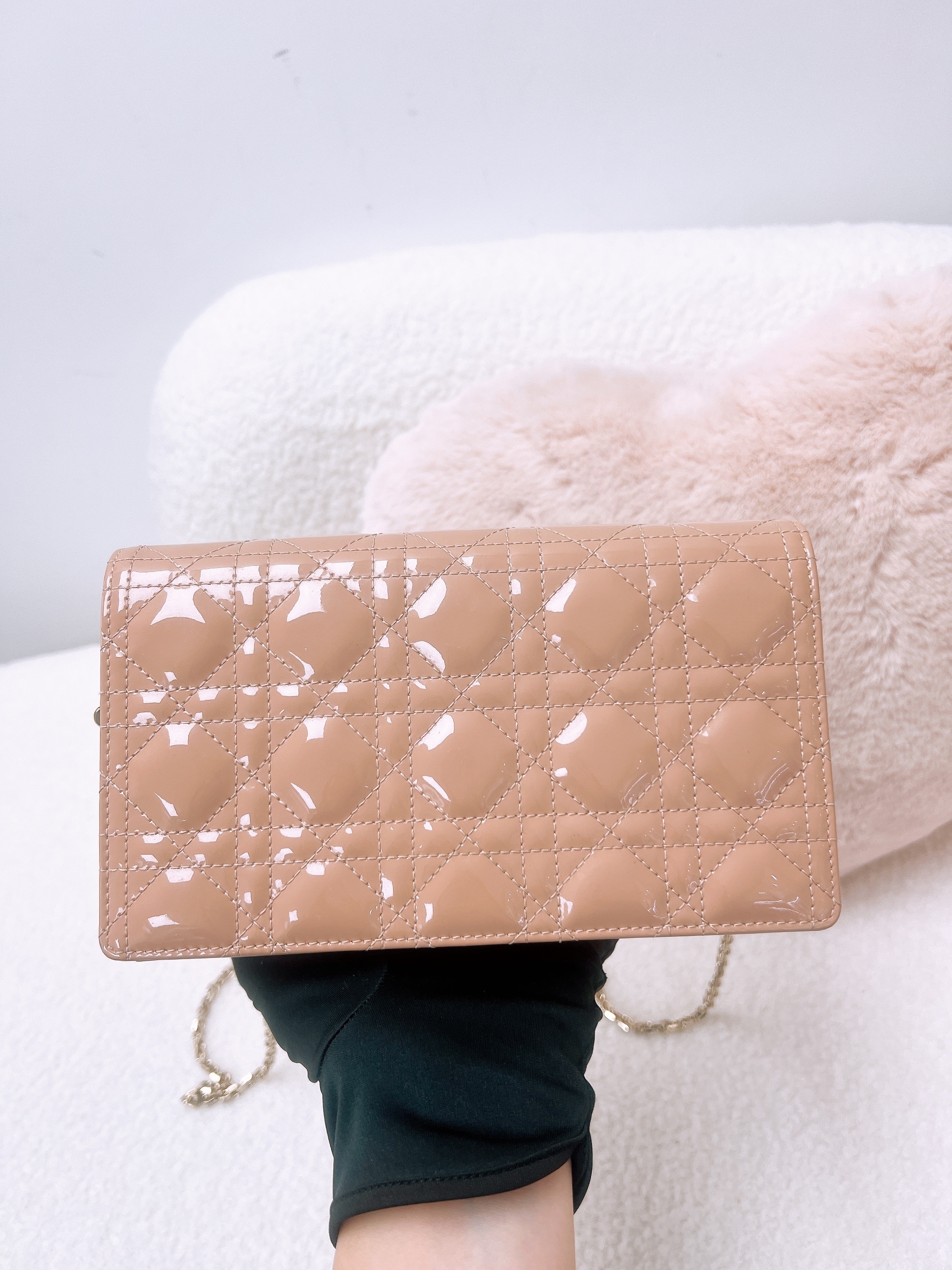Dior woc wallet on chain beige patent