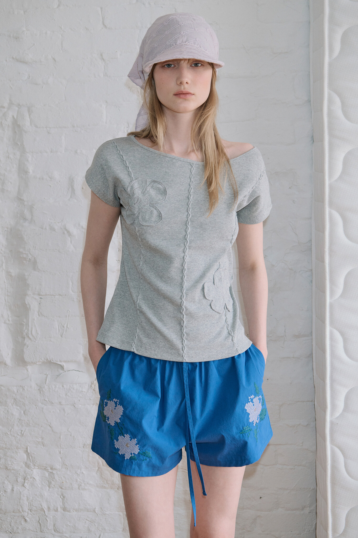 Sinoon Flower Patch T-Shirt