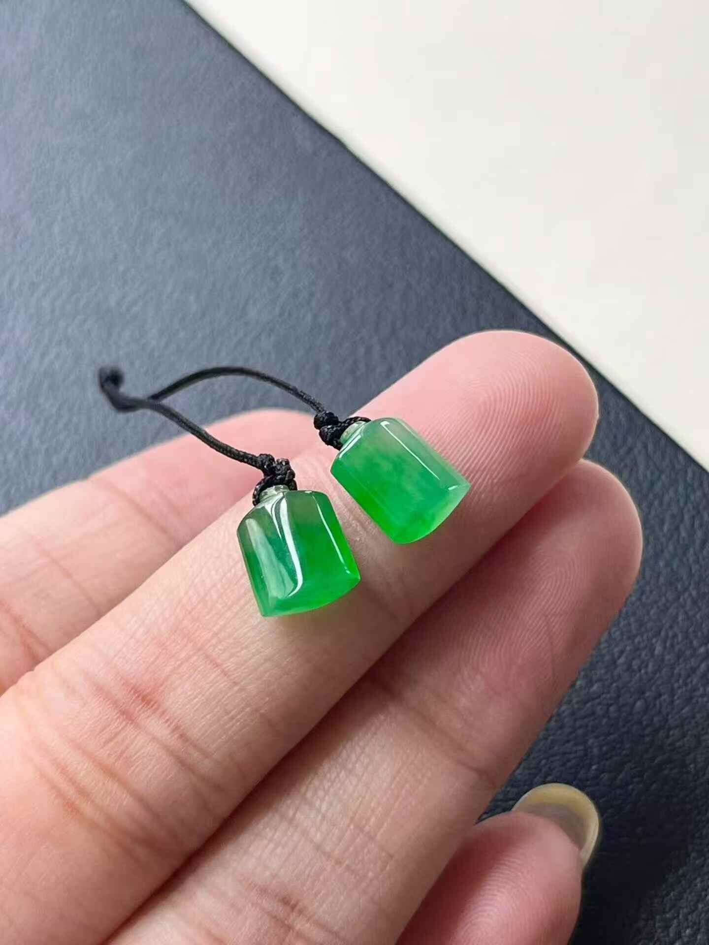 52439 翡翠方條一對