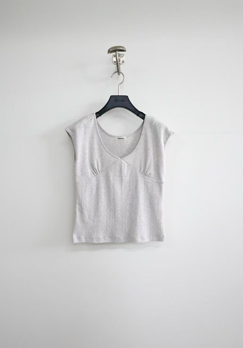 766 正韓鏤空小飛袖背心