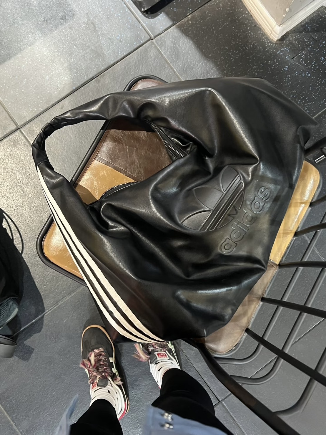(預購) Adidas Originals 愛迪達 三葉草 皮革雲朵包 兩色